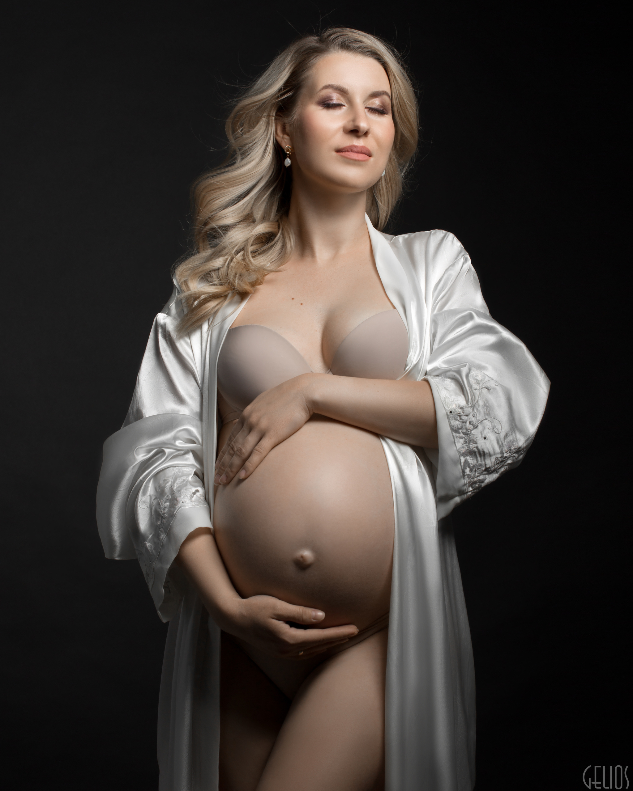 Фотосъемка беременных. Фотостудия «Gelios». Фотосессии в Калининграде