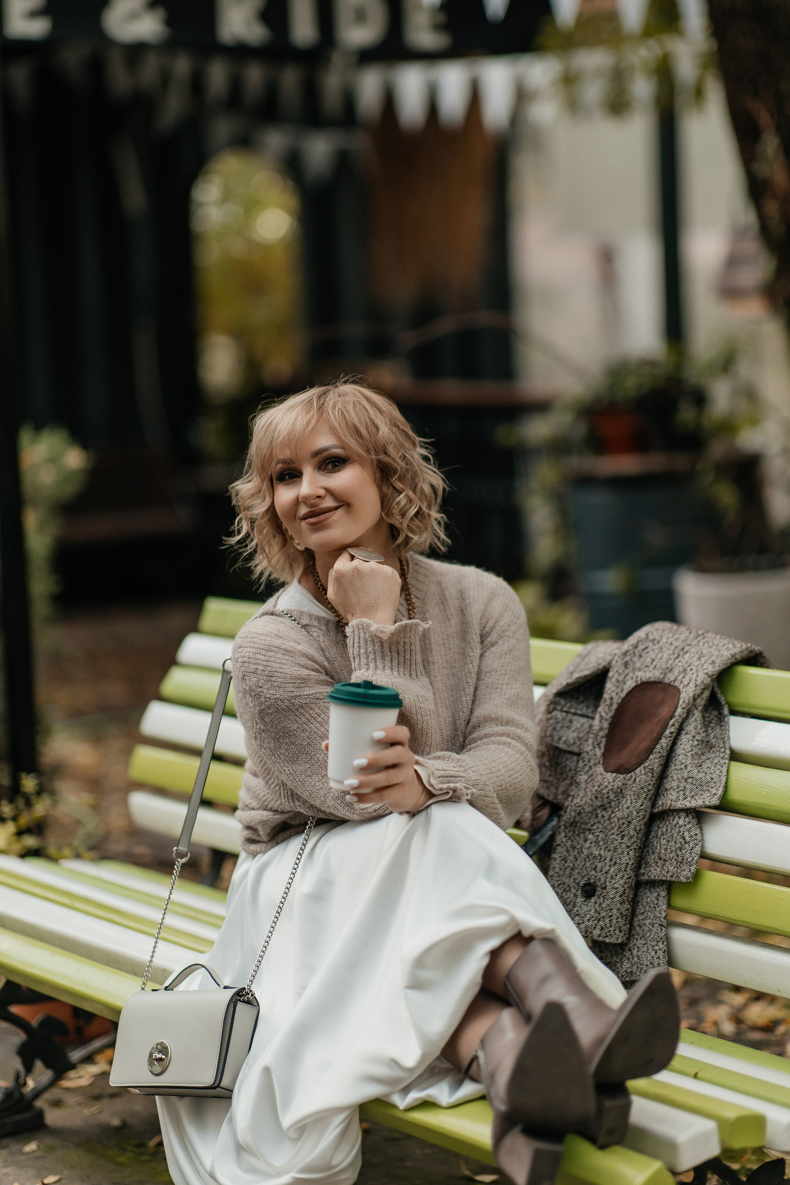 Маша и осень