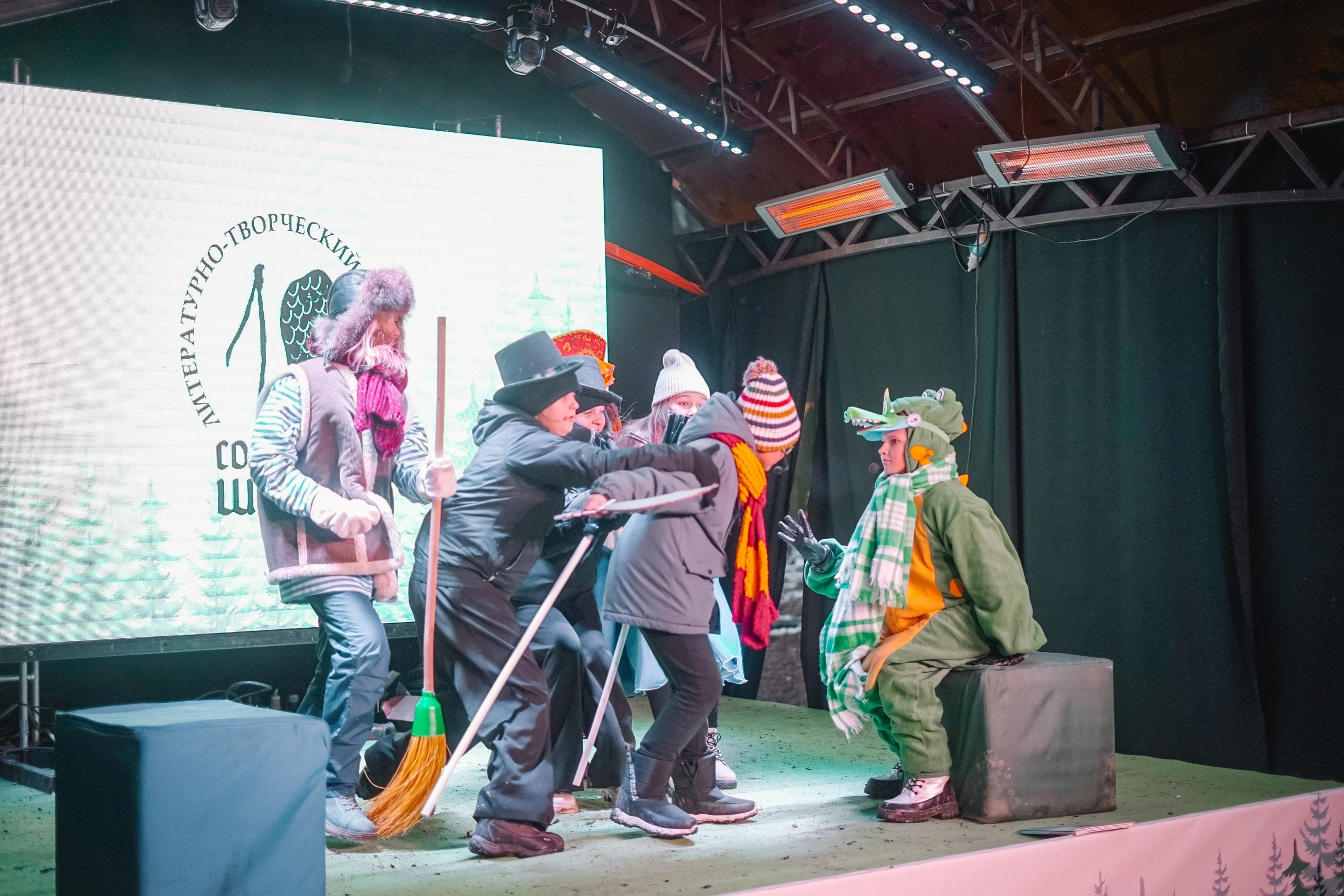 10 сосновых шишек. Kirillova Studio — мастерская декора и событий Юли Кирилловой