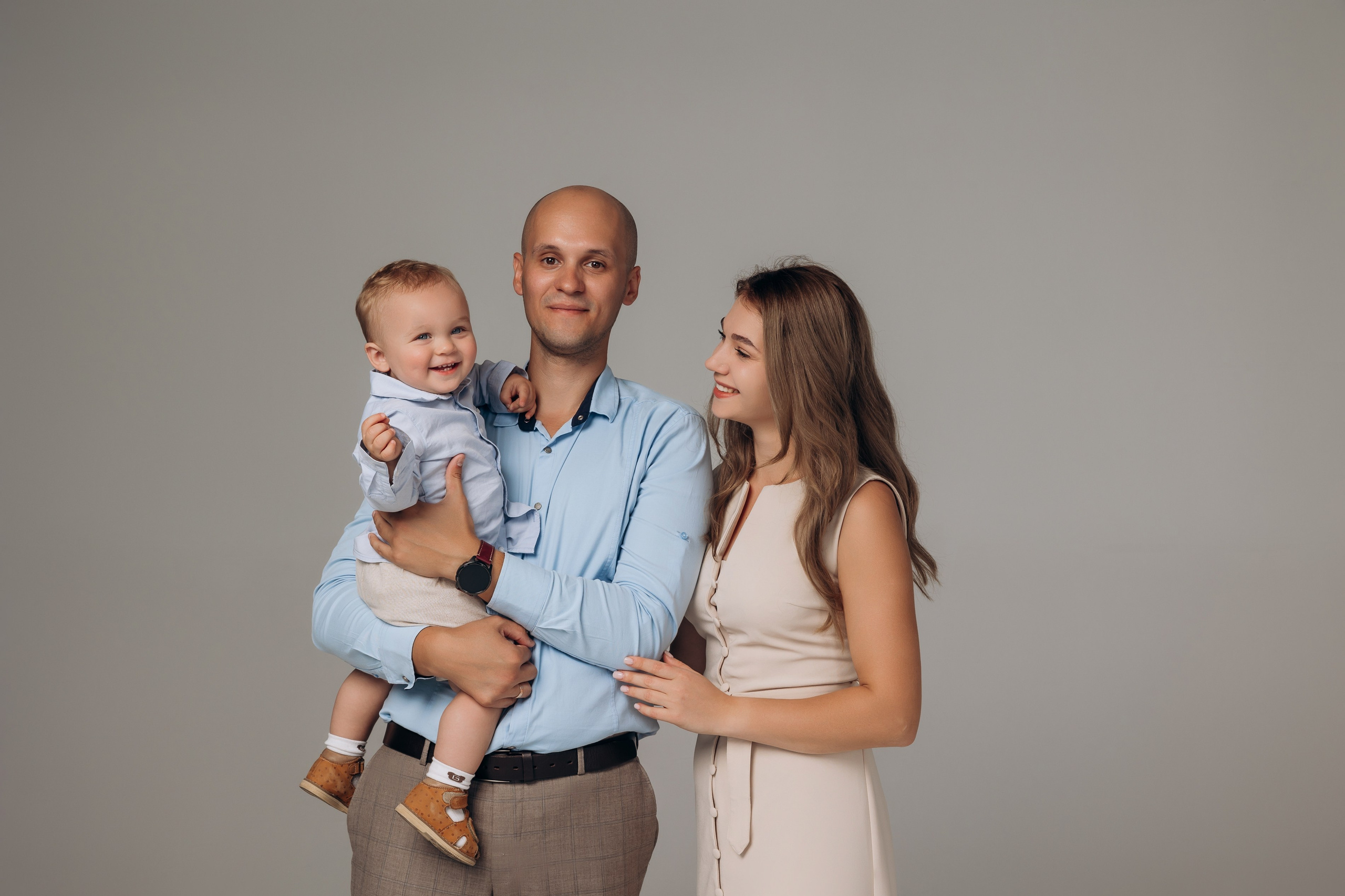 Анастасия и семья. Фотостудия Нюд. Фотограф в Калининграде свадебная фотография, репортажная, фотосессии