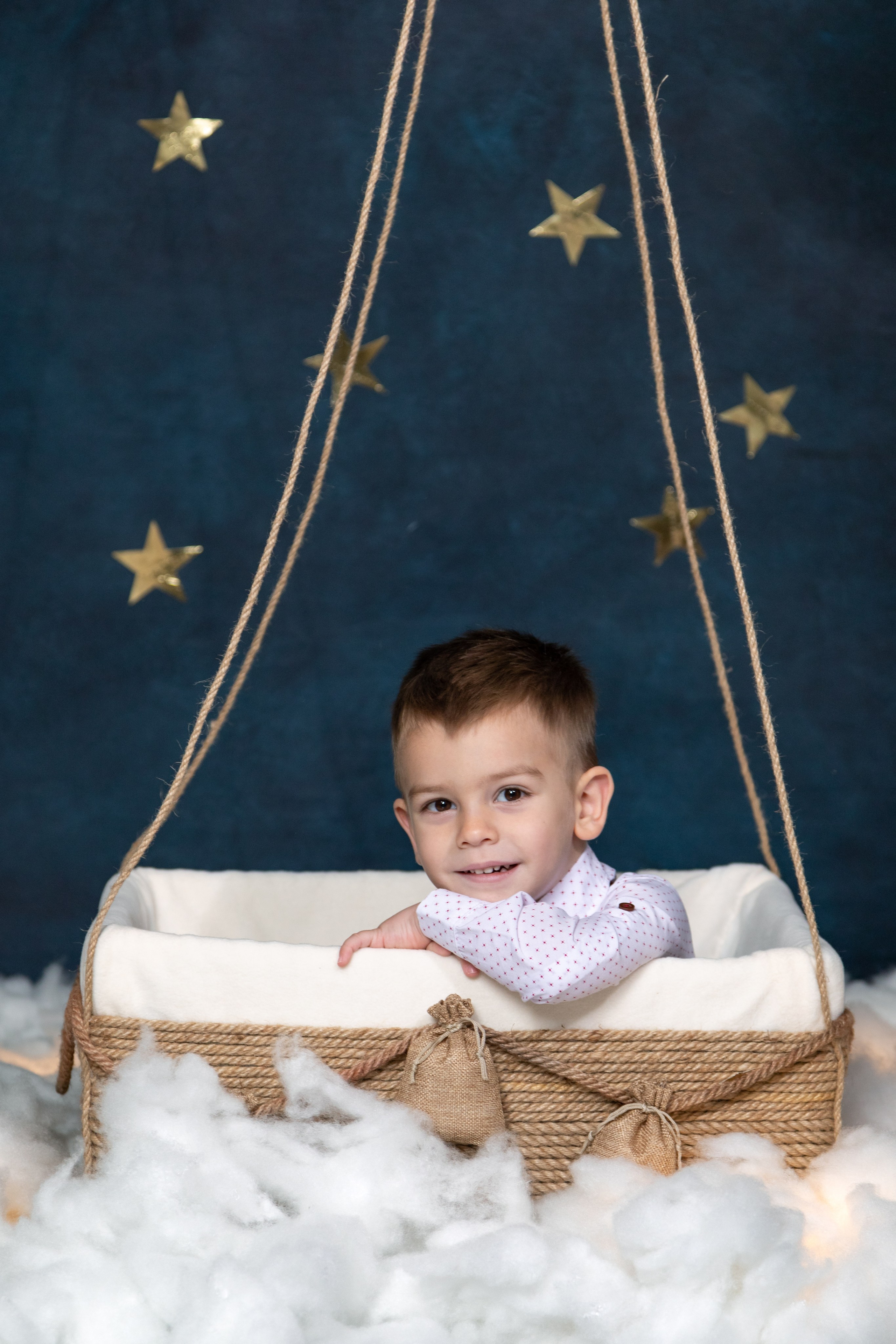 Фотопроект «В облаках». Надежда Рыжова, портретная и контент-съемка в Челябинске