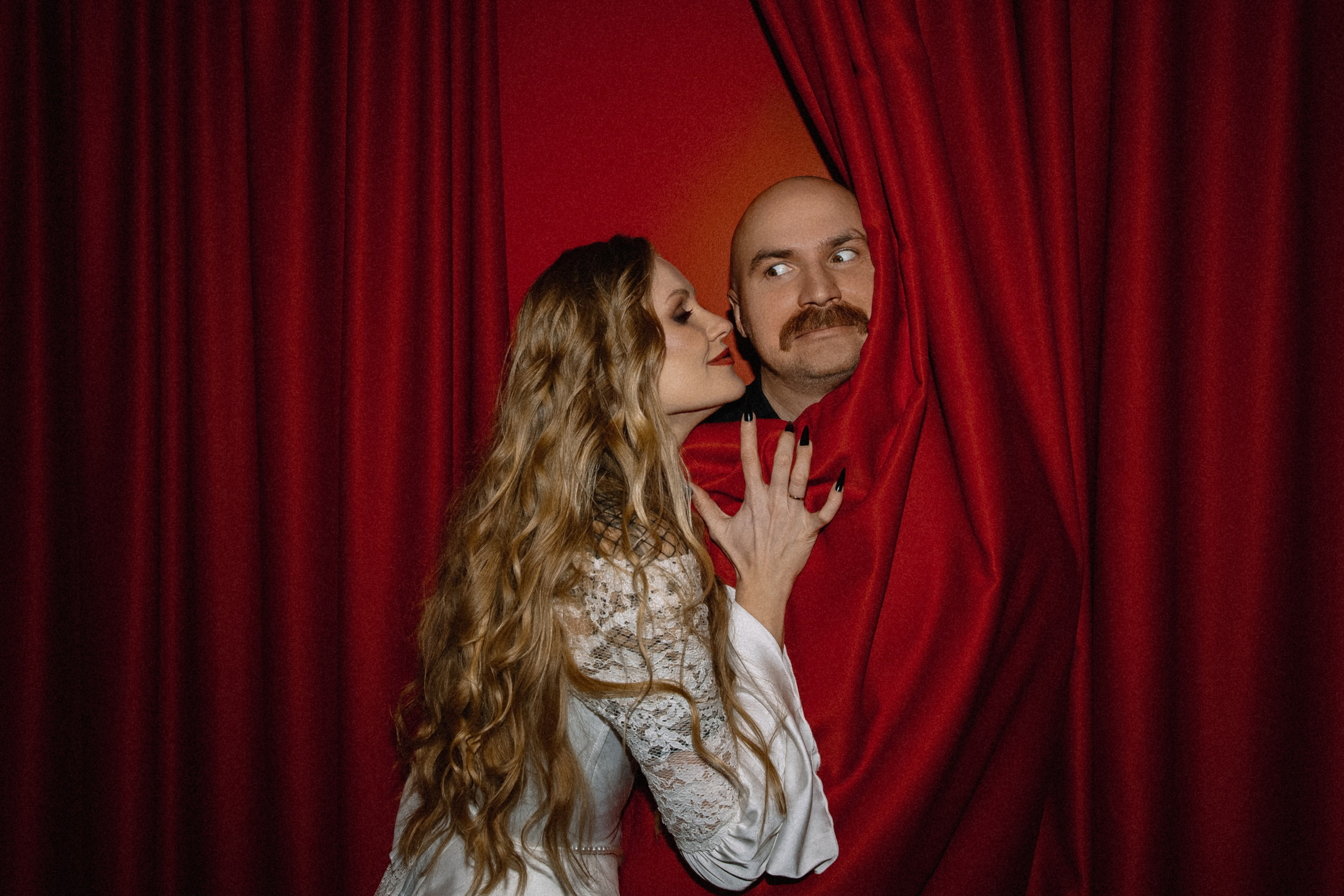 Алая готика. Николь — ваш любимый фотограф в Санкт-Петербурге