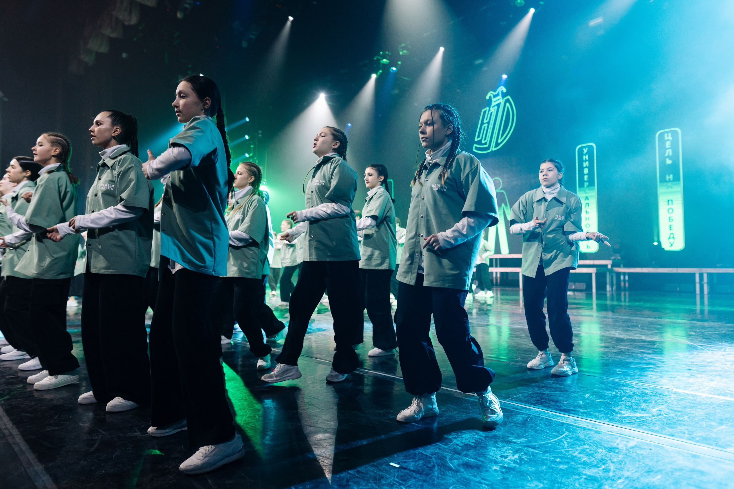 Harleen Joker's dance studio. Репортажный фотограф Красноярск Алекс Чампакхам