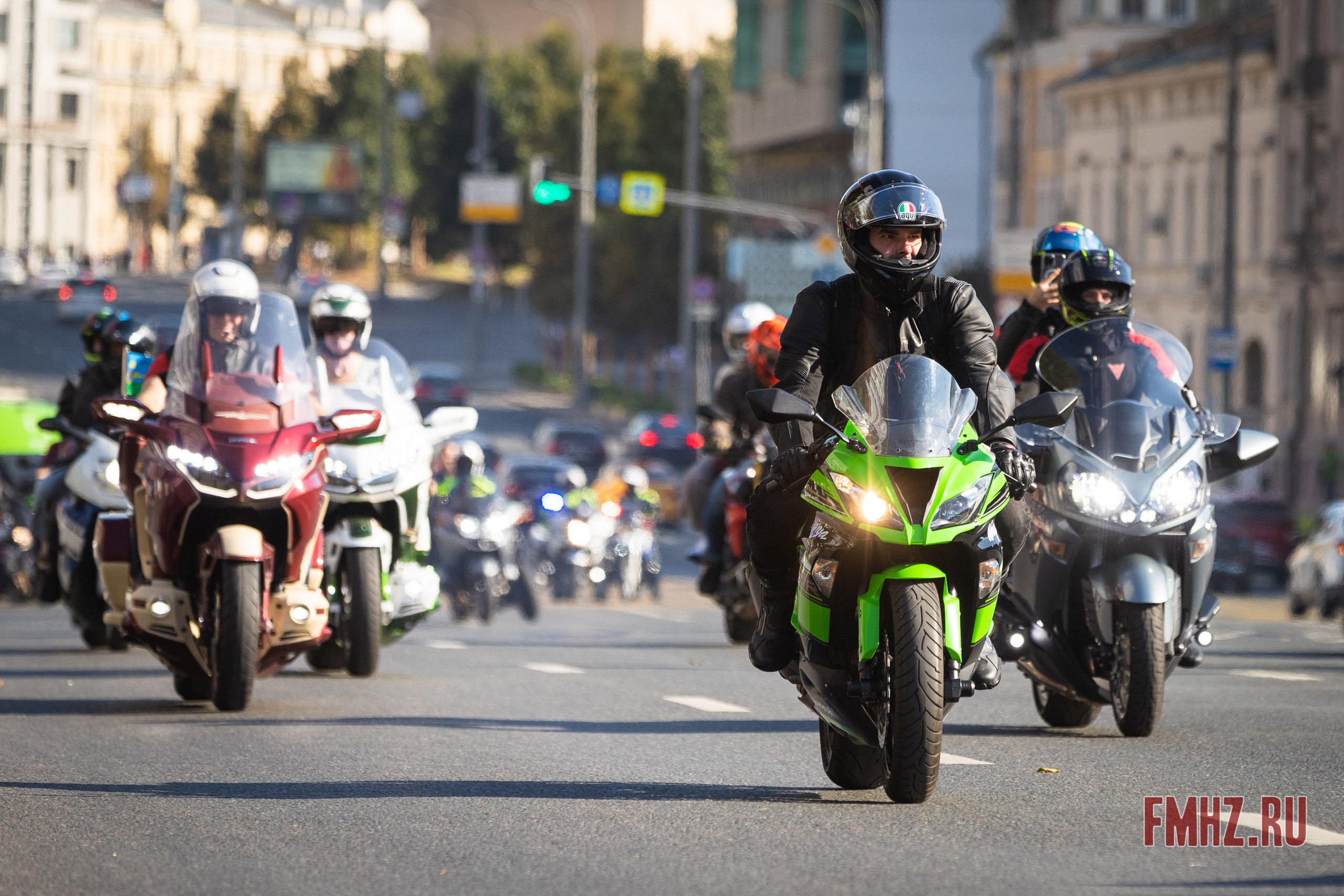 Закрытие Мотосезона 2023 на проспекте Академика Сахарова. Фотограф Владимир Охрименко