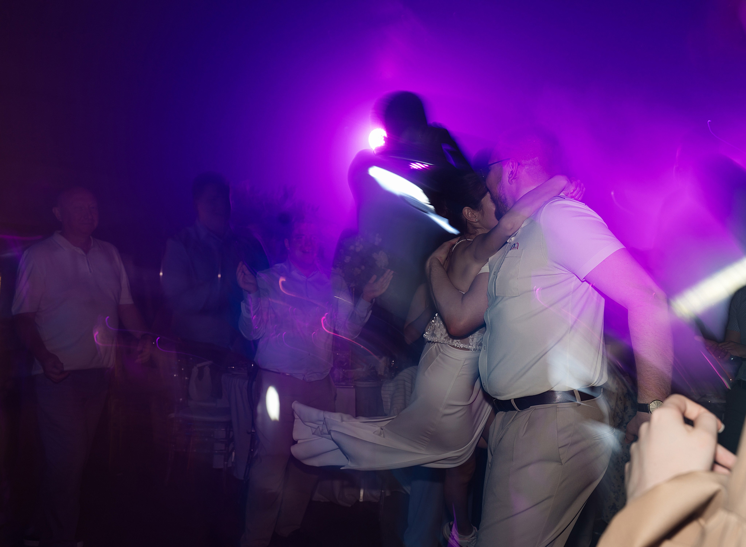 Иван и Изабелла «Веранда Отрадное». Свадебный фотограф