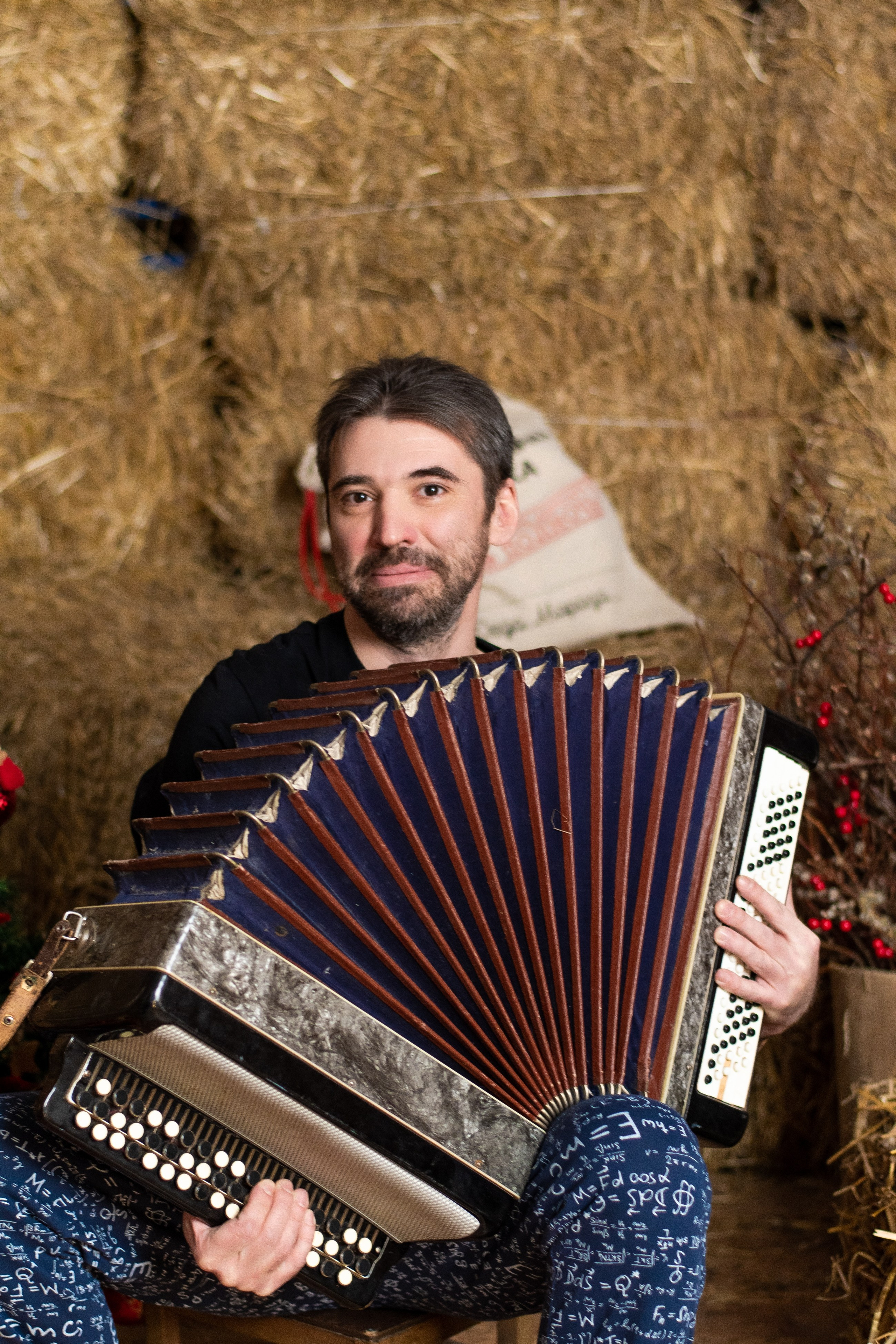 Светлана с семьей. Студийная съемка. Екатерина Бикбаева фотограф, видеограф, медиа-продюсер