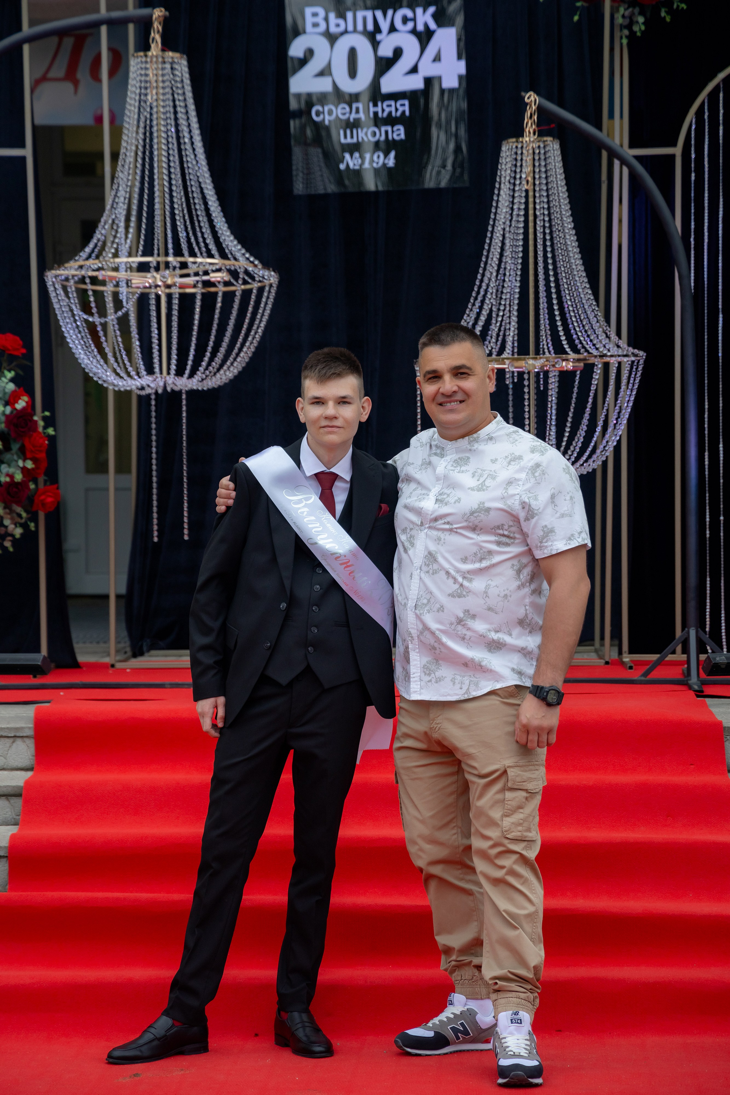 Школьный выпускной 2024 год в Соколе (Минск). Свадебный фотограф в Минске/Беларуси Сергей Спиридонов