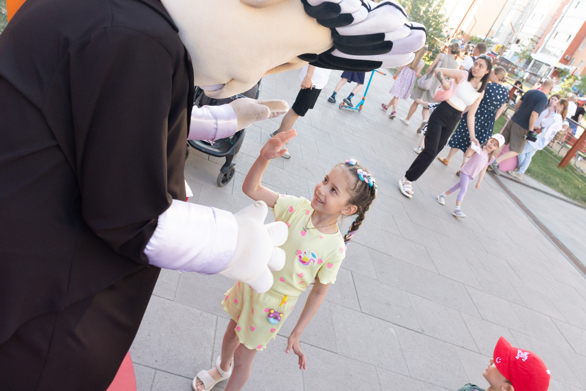 Фестиваль современного исполнительского искусства (Сквер Академ Риверсайд). Фотограф Максим Буряк