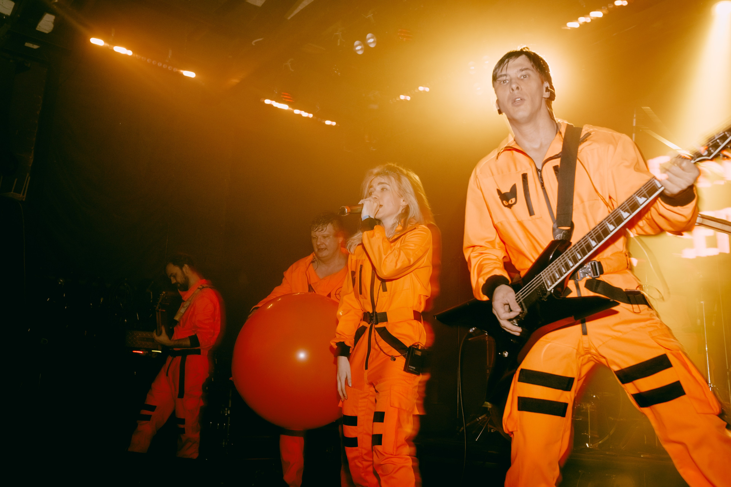 ПОСЛЕДНИЙ ПИОНЕР. Фотограф Елена Богачева (lenalena_na_na_na)