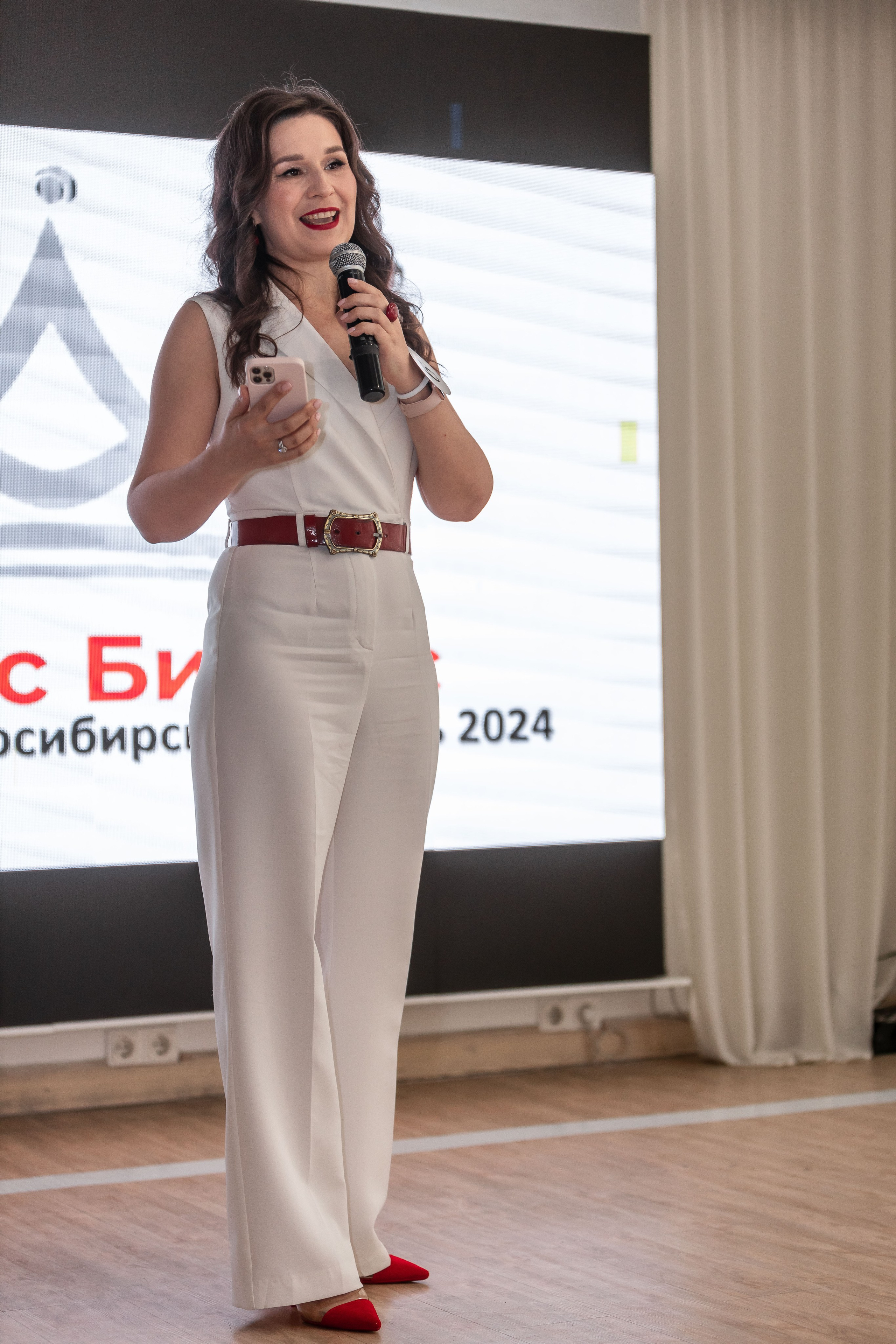 МИССИС БИЗНЕСС 2024. Репортажный фотограф в Новосибирске