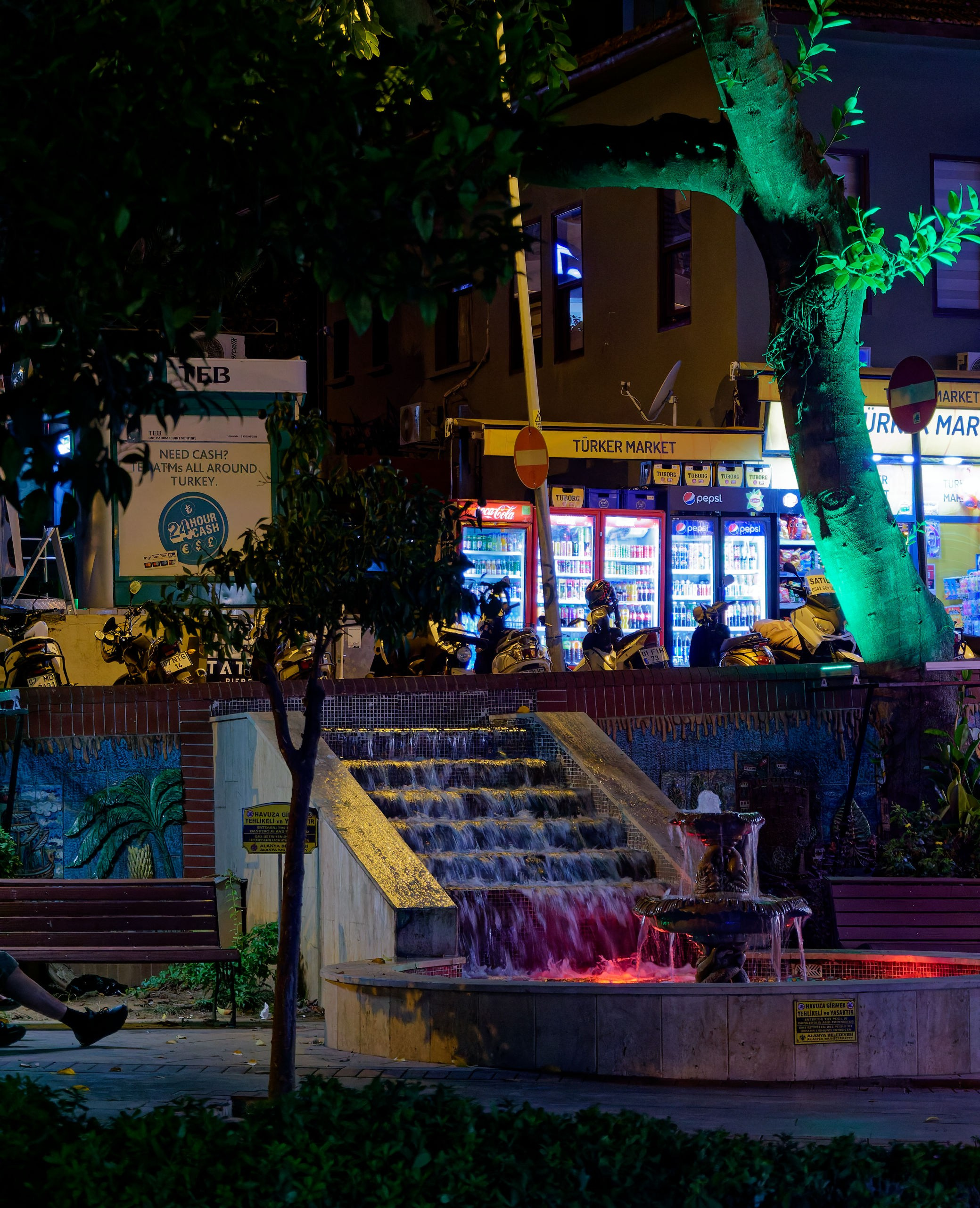 Алания 2025, город, стрит-фото. Избранные фотографии