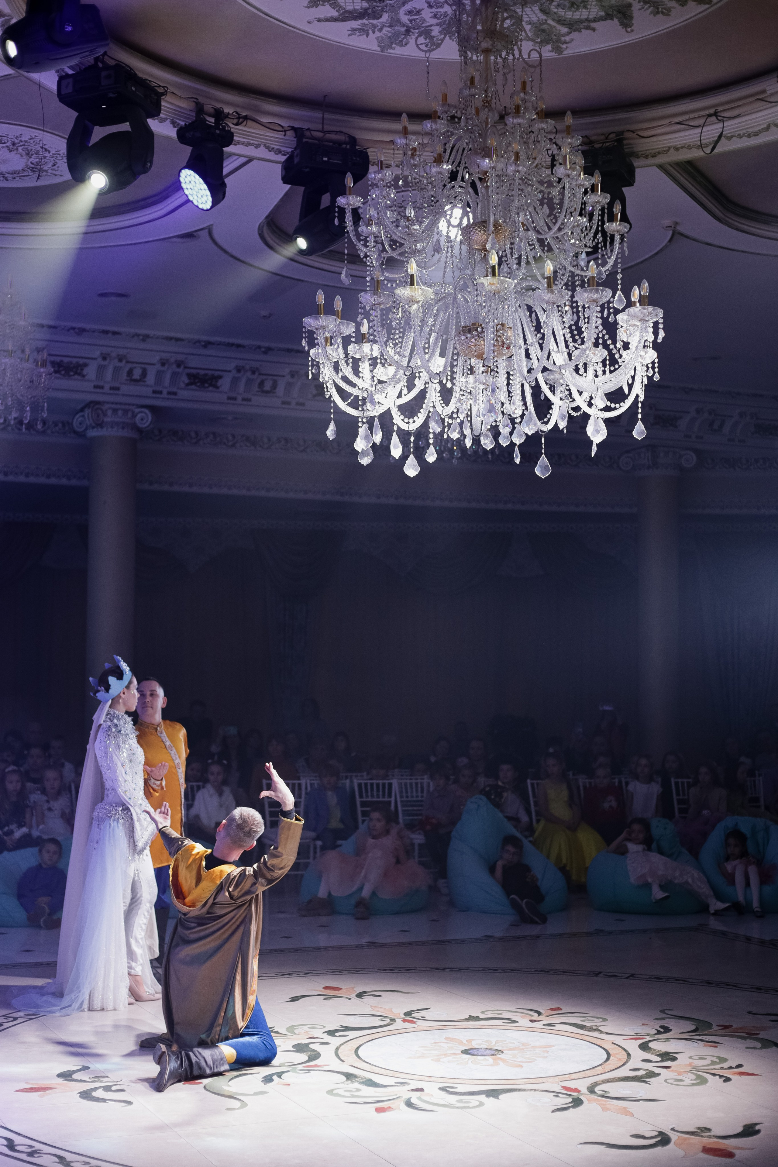 Новогоднее представление детское