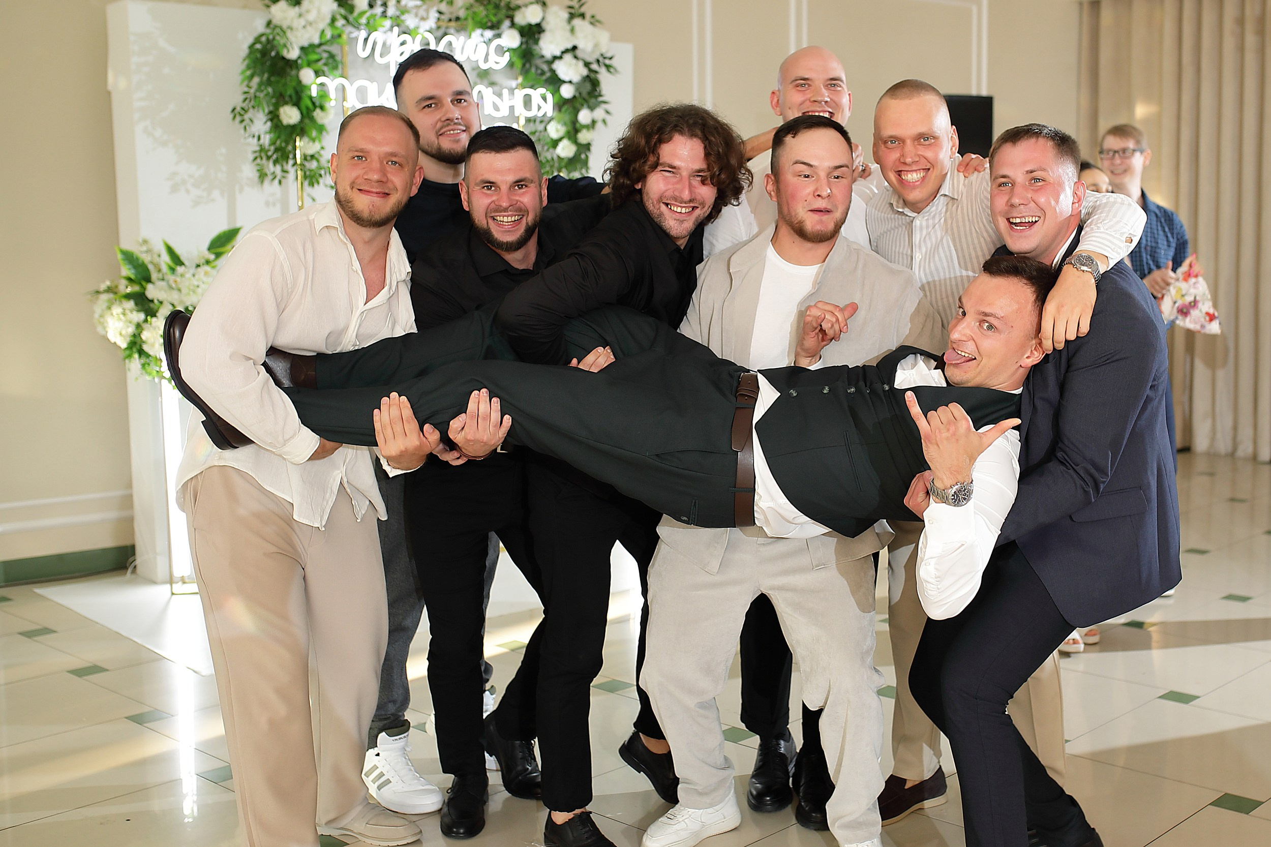 Владимир и Виктория. Свадебный и семейный фотограф и видеограф в Екатеринбурге Полянские Тимур и Анастасия