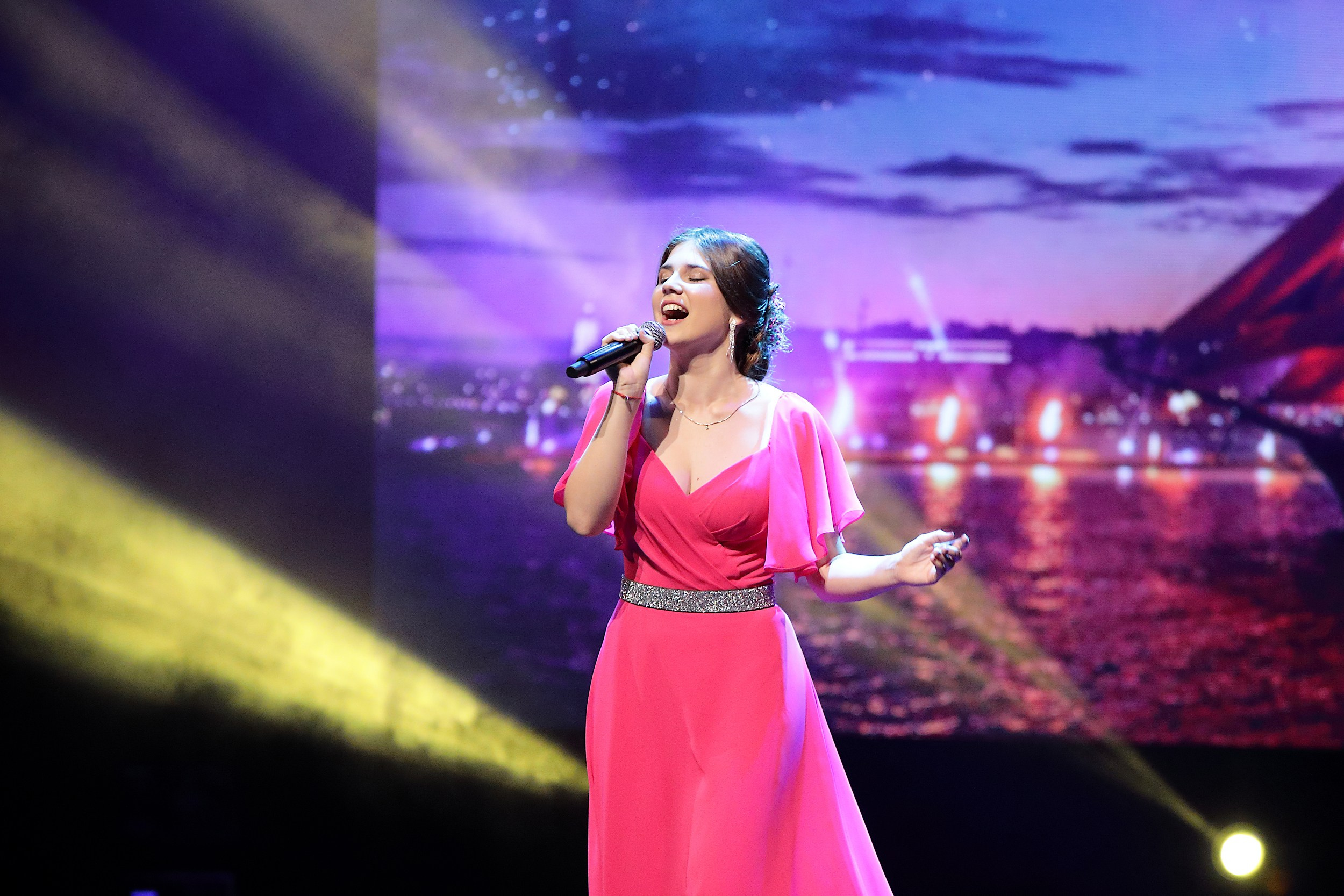 выступление  гимназия 9 екатеринбург дк урал