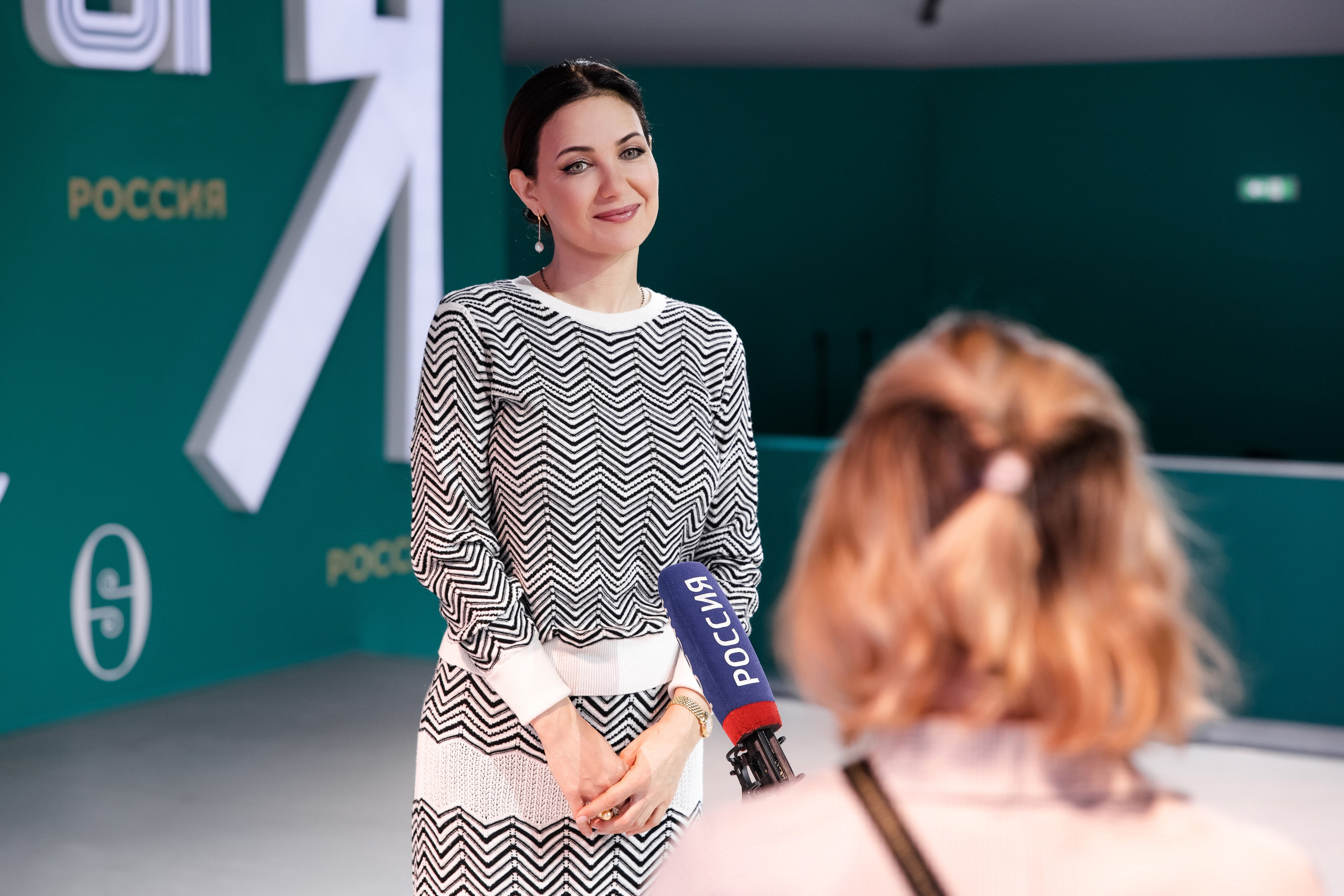 Выставка Россия: наша культура. Свадебный репортажный фотограф в Москве