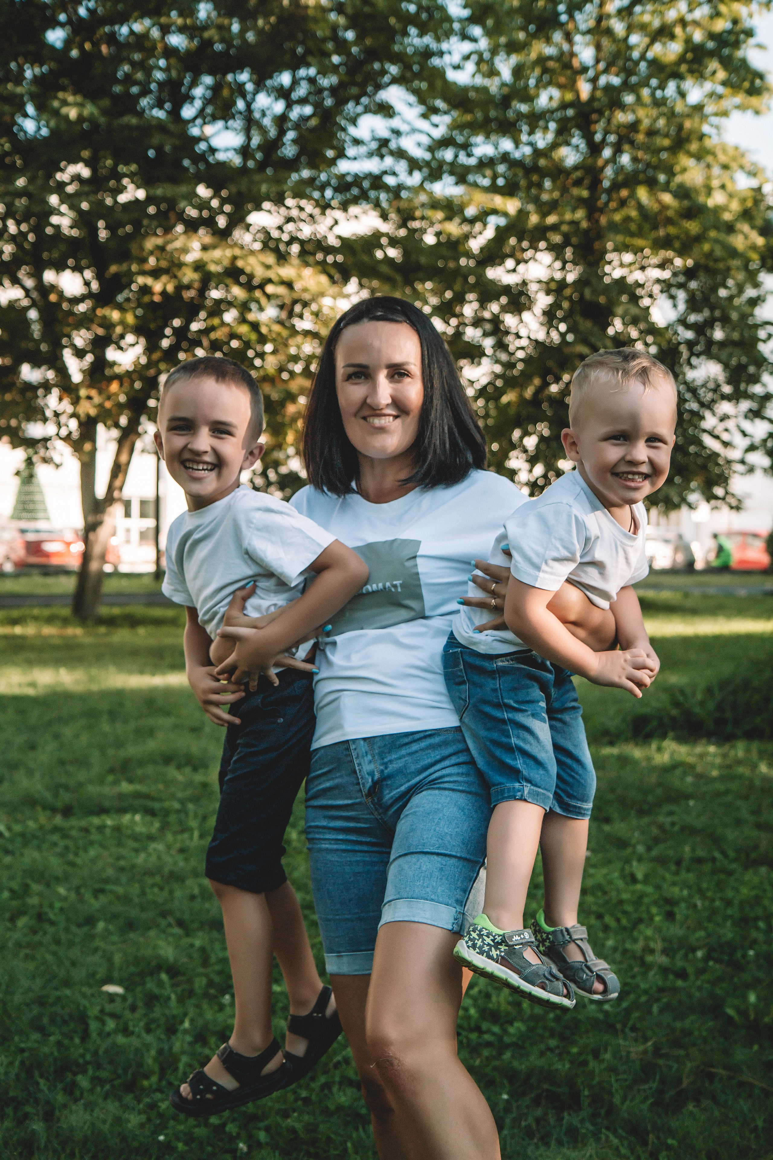 Наталья и мальчики. Прогулка в Абрау-Дюрсо. Семейный фотограф Новороссийск, Анапа, Геленджик — Юлия Давыдова