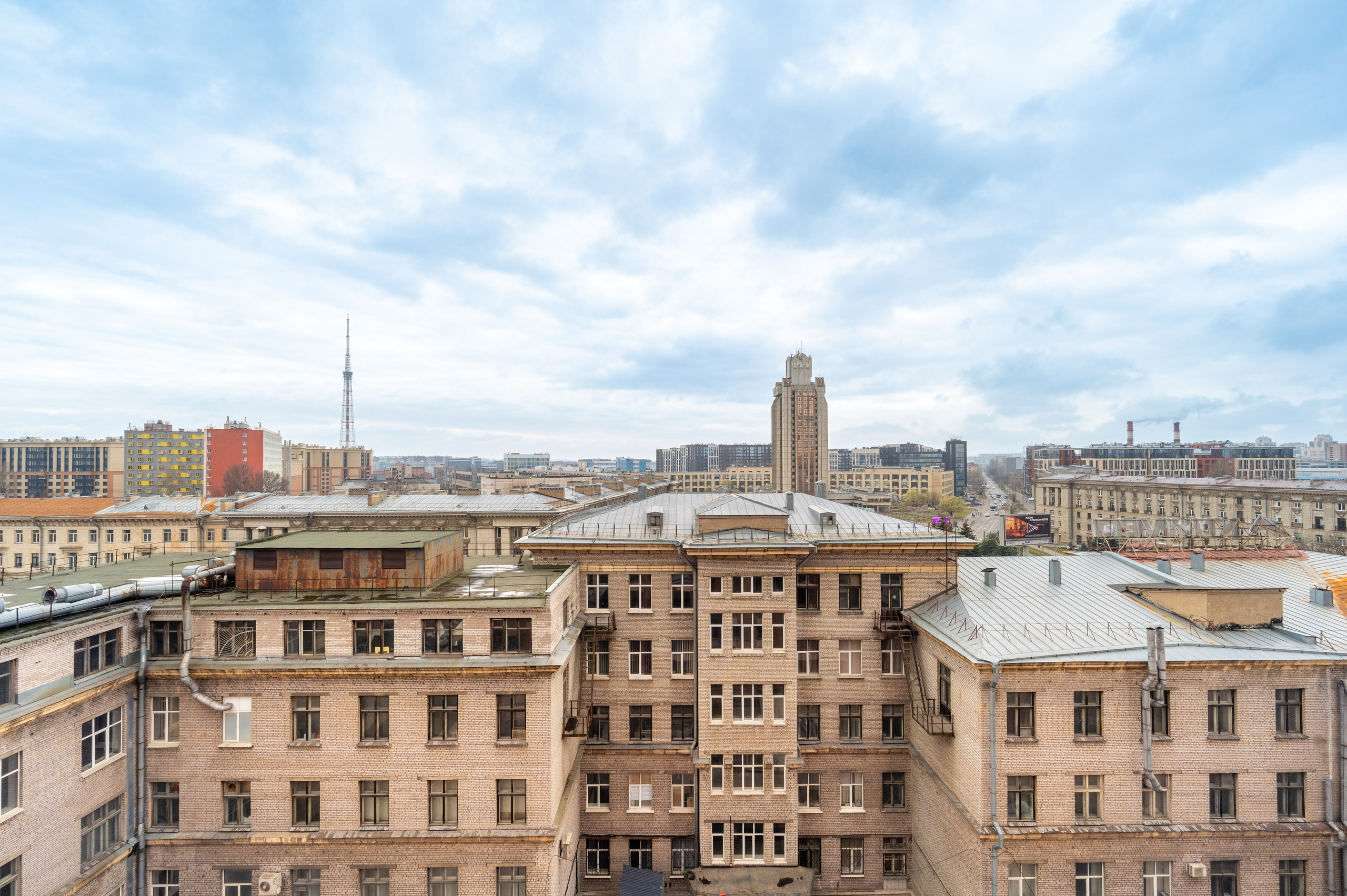 Студия на Кантемировской. Интерьерный фотограф. Фото- видеосъемка недвижимости Санкт-Петербург