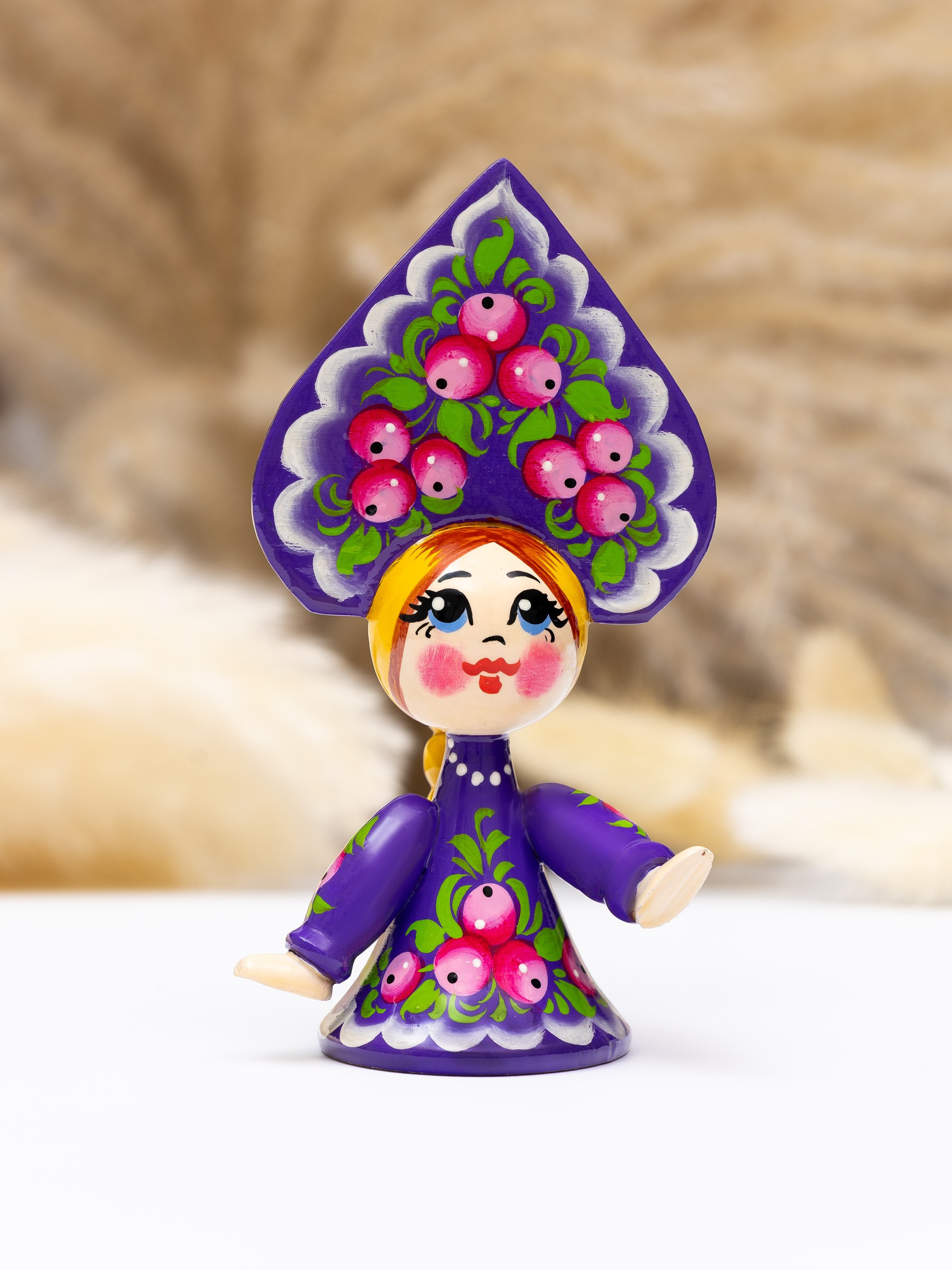 Деревянные игрушки ручной росписи. Фотостудия T-CUBE