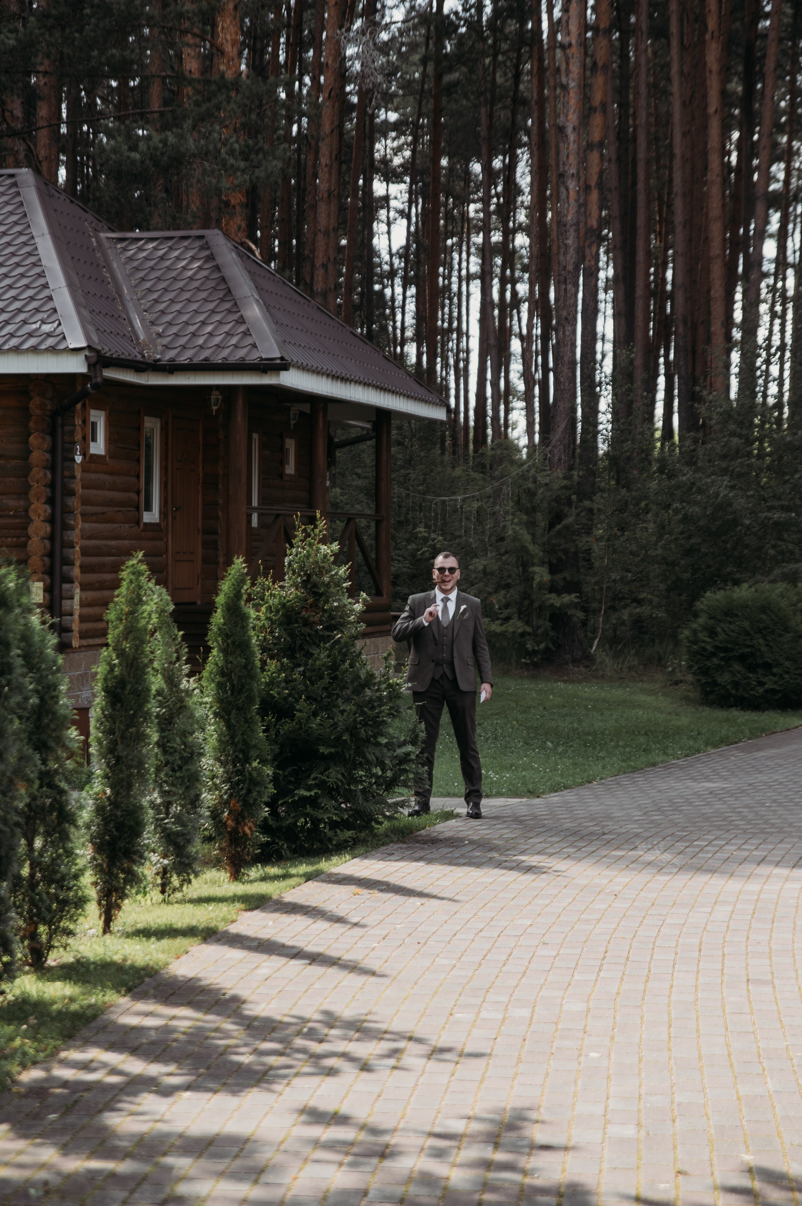 Галерея со свадьбы в Твери, красивая пара в Домотканово. Свадебный фотограф в Твери, Москве и Санкт-Петербурге Денисова Екатерина