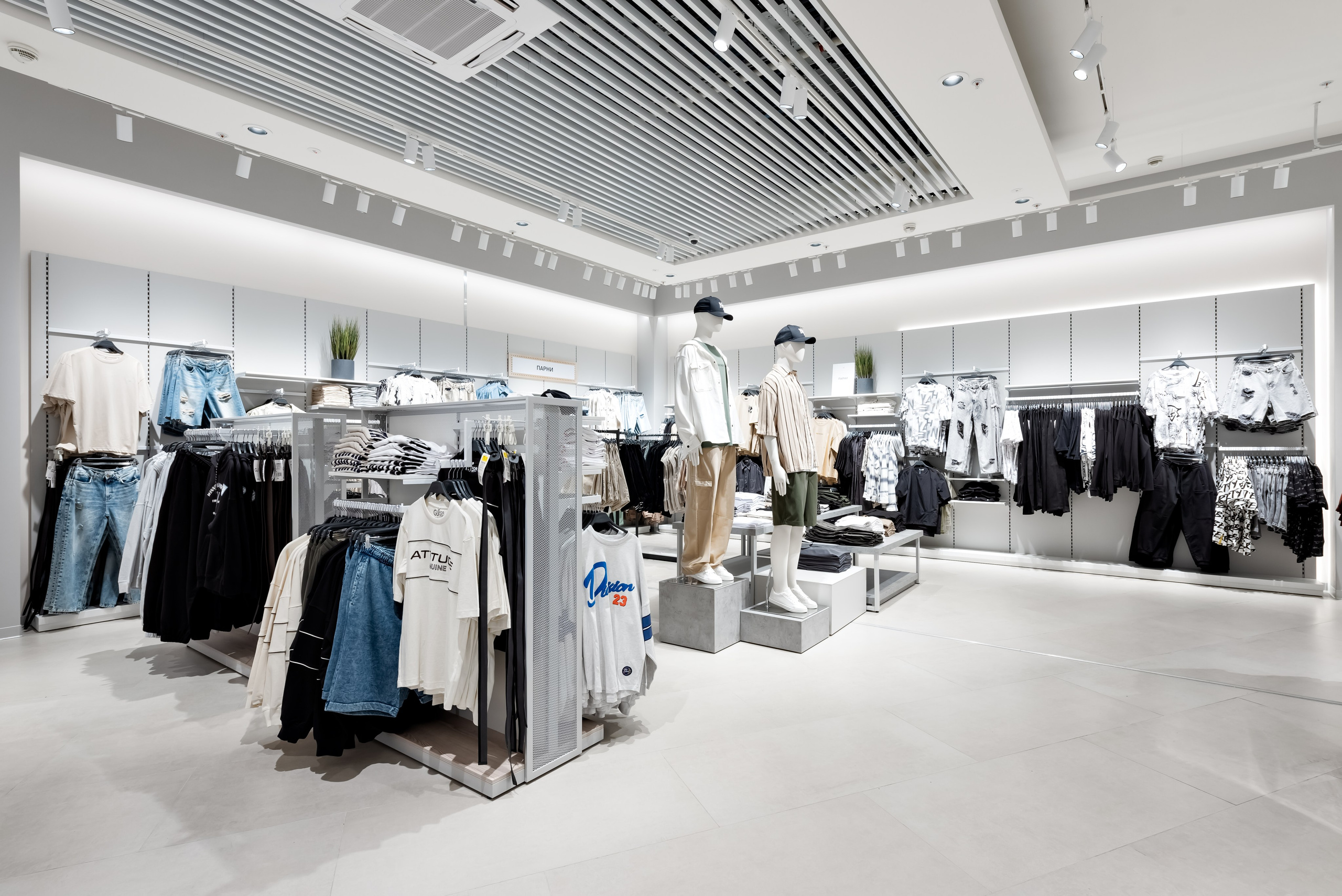 Gloria Jeans. Интерьерный фотограф в Новосибирске Дмитрий Шибаев