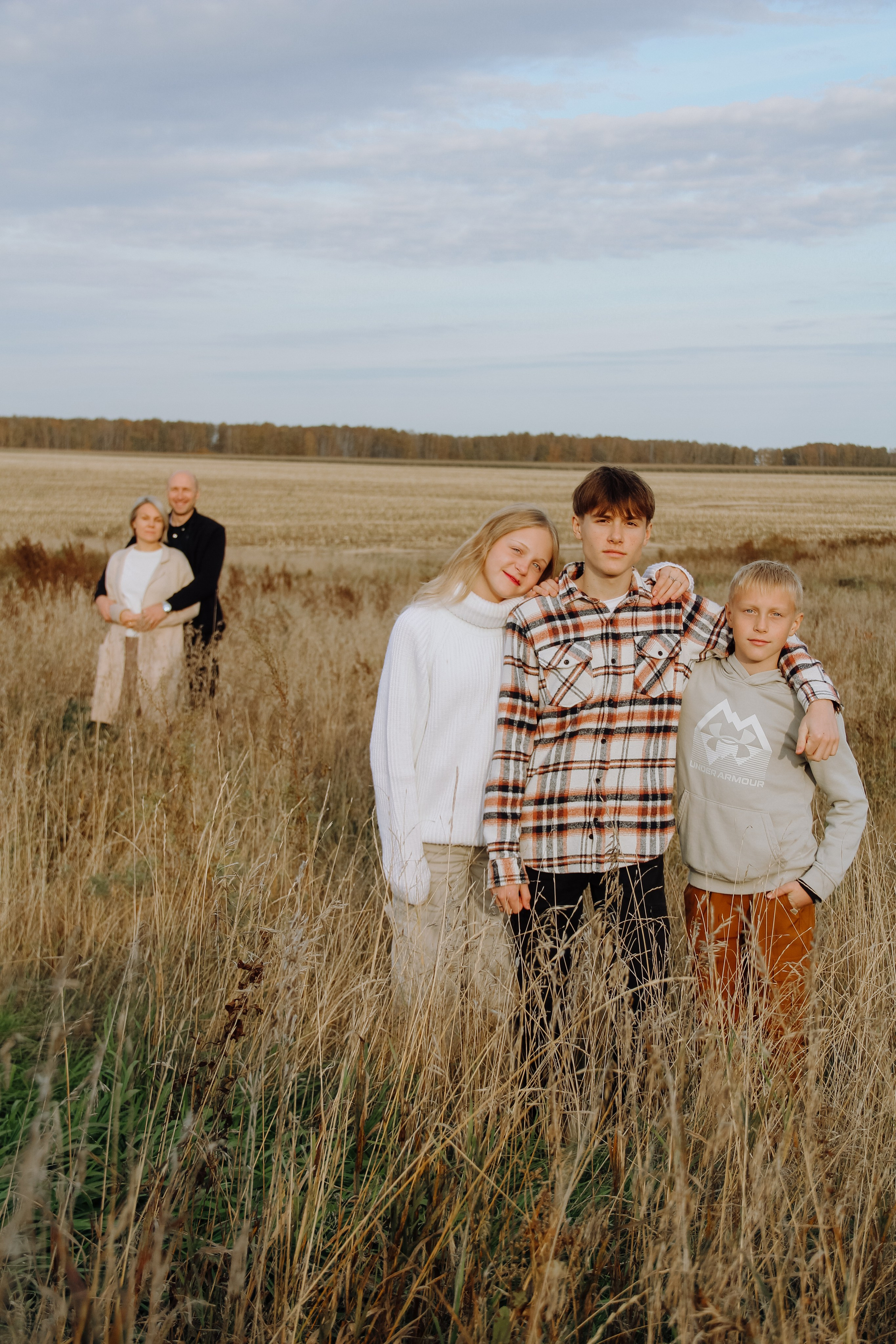 Семейная фотоистория. Большая семья Константина и Анны. Семейный фотодуэт Ирина и Николай Власьевы. Фотосессии в Новосибирске