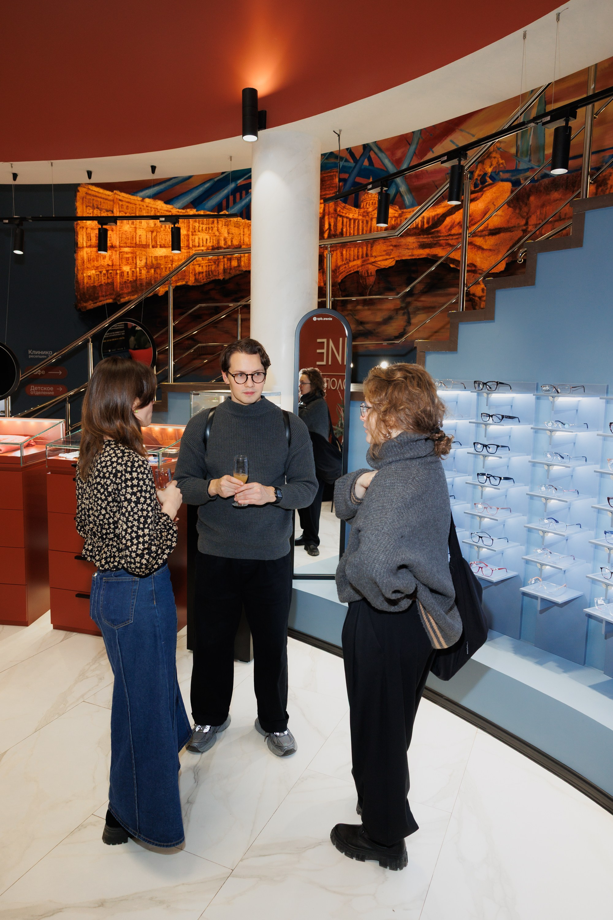 «Overthinking people» выставка современного искусства. Репортажный фотограф в Санкт-Петербурге Александр Паклин