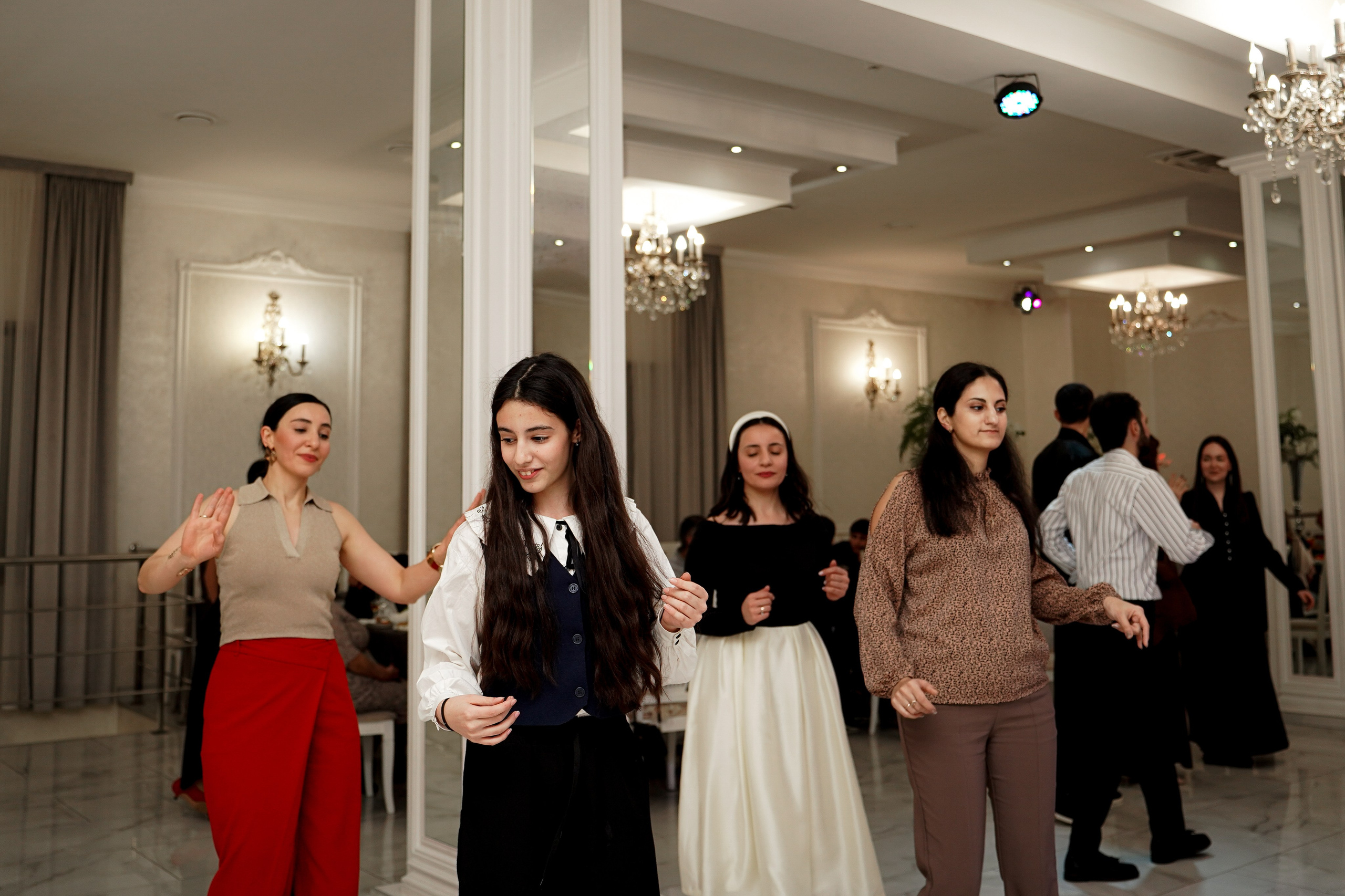 Сватовство. Свадебный фотограф в Ростове-на-Дону. Таинство Крещения и Венчания, семейные фотосессии. Алёна Чёботова