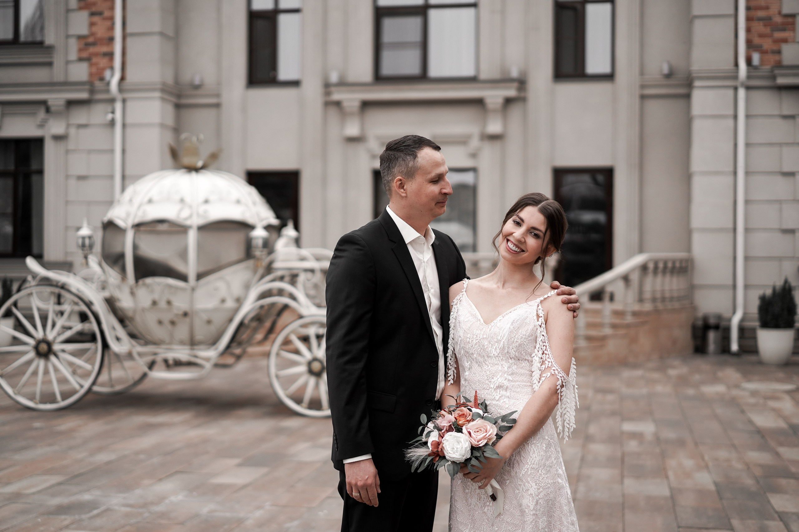 Свадебная фотосессия в Графском парке. Ростов-на-Дону. Свадебный фотограф в Ростове-на-Дону. Таинство Крещения и Венчания, семейные фотосессии. Алёна Чёботова