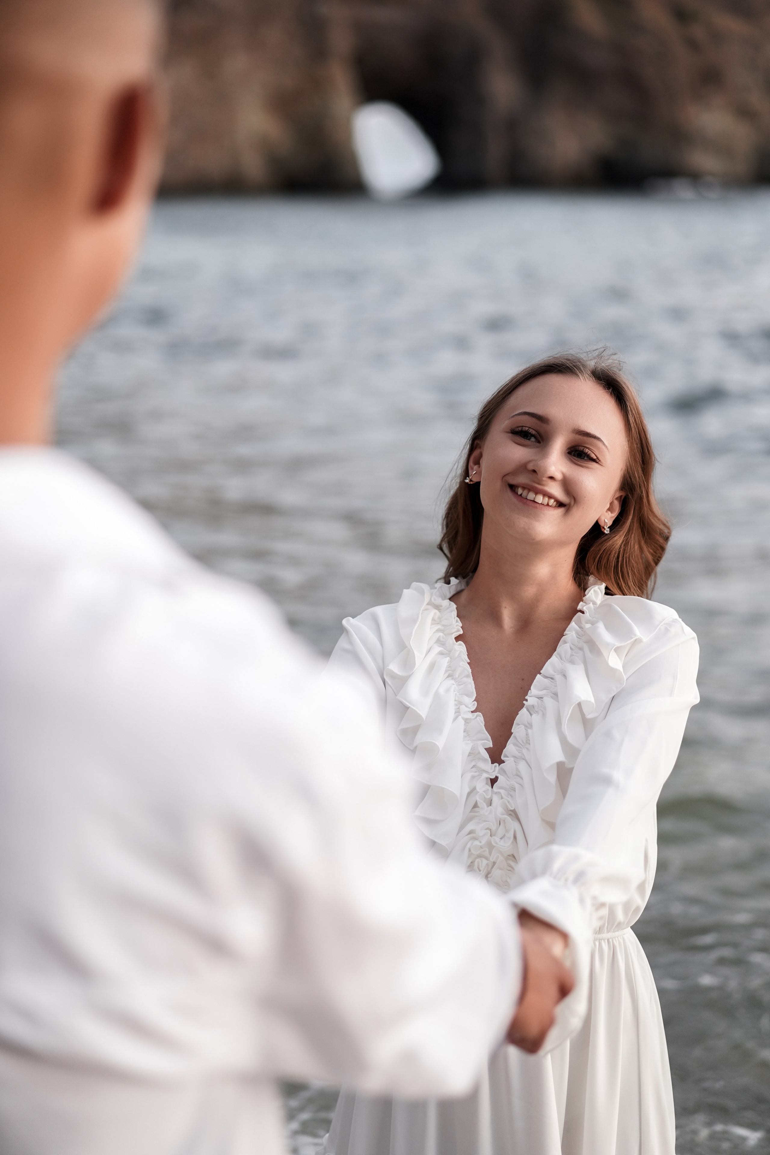 Матвей и Софья на фотосессии дикого пляжа Грот Дианы в Крыму. Свадебный фотограф в Ростове-на-Дону. Таинство Крещения и Венчания, семейные фотосессии. Алёна Чёботова