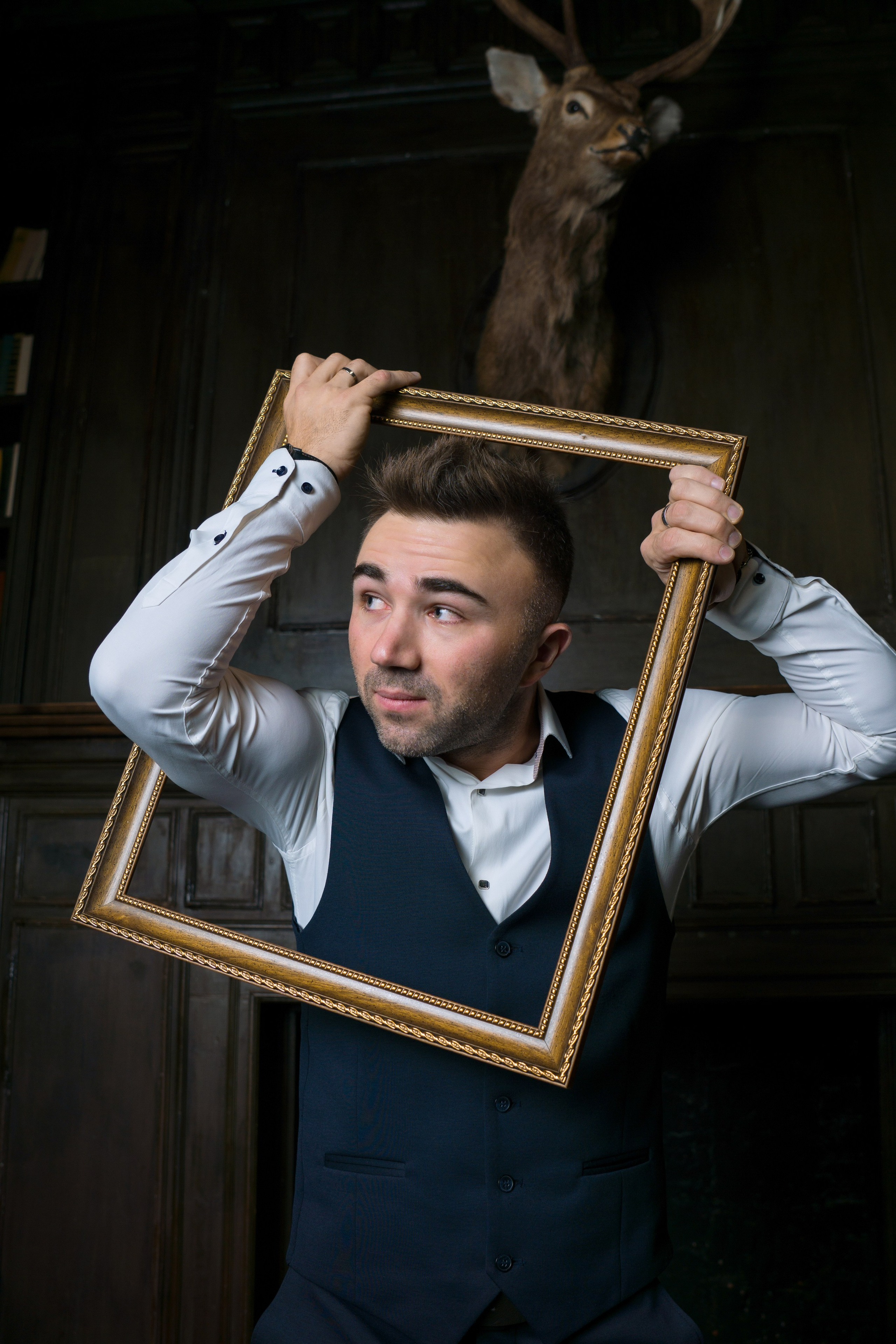 Ведущий Илья. Фотограф