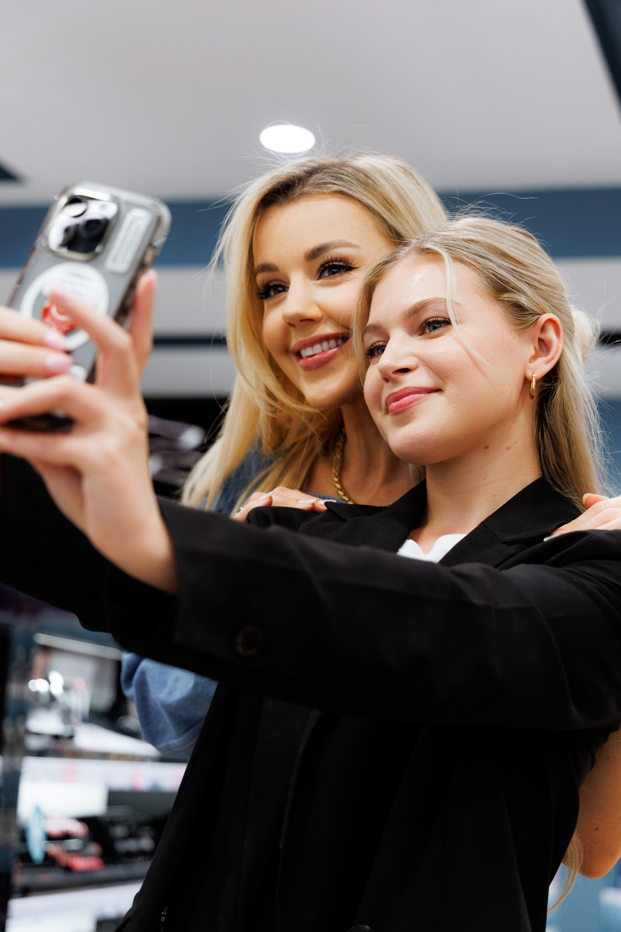 Юлианна Караулова в ETERNELLE 2024. Фотограф в Омске Валерия Крячко