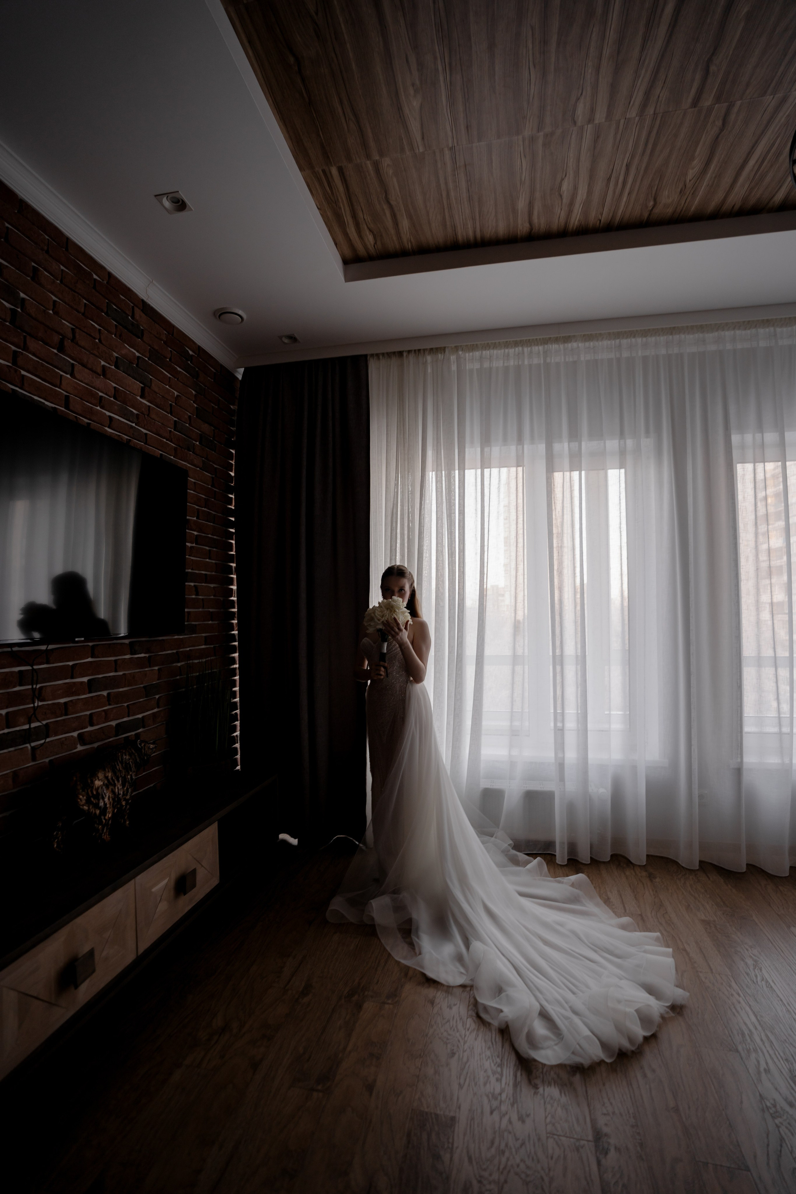 СВАДЕБНАЯ СЬЕМКА СБОРОВ В ОТЕЛЕ И ВЫЕЗД НА ЦЕРЕМОНИЮ (СНЯТО В СИБИРЕ В НИЖНЕВАРТОВСКЕ)М. Профессиональный фотограф, Санкт-Петербург — Виктория Богомолова