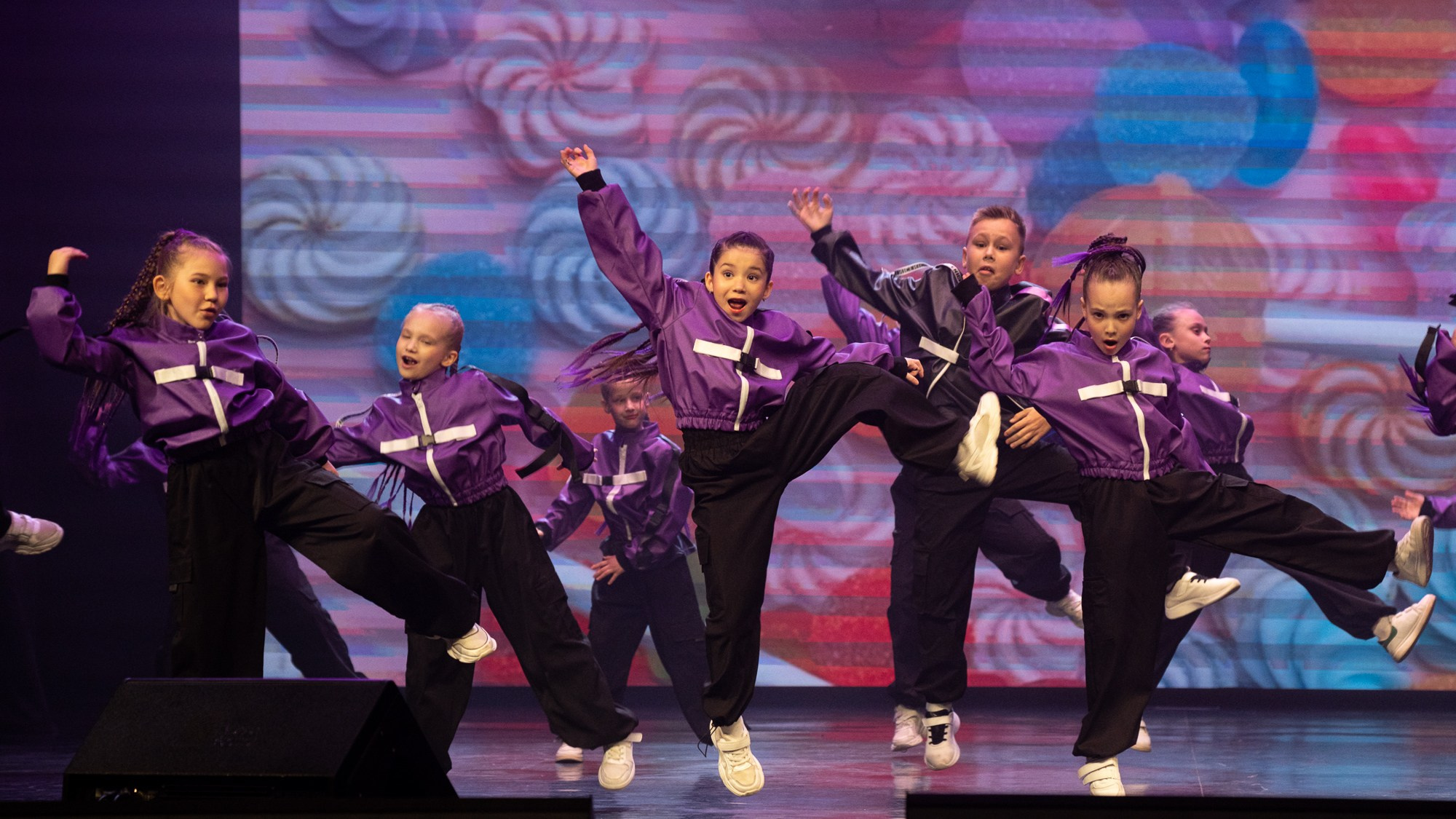 Отчетный концерт студии танца ARTIDANCE. Репортажный фотограф в Казани Павел Серпокрылов