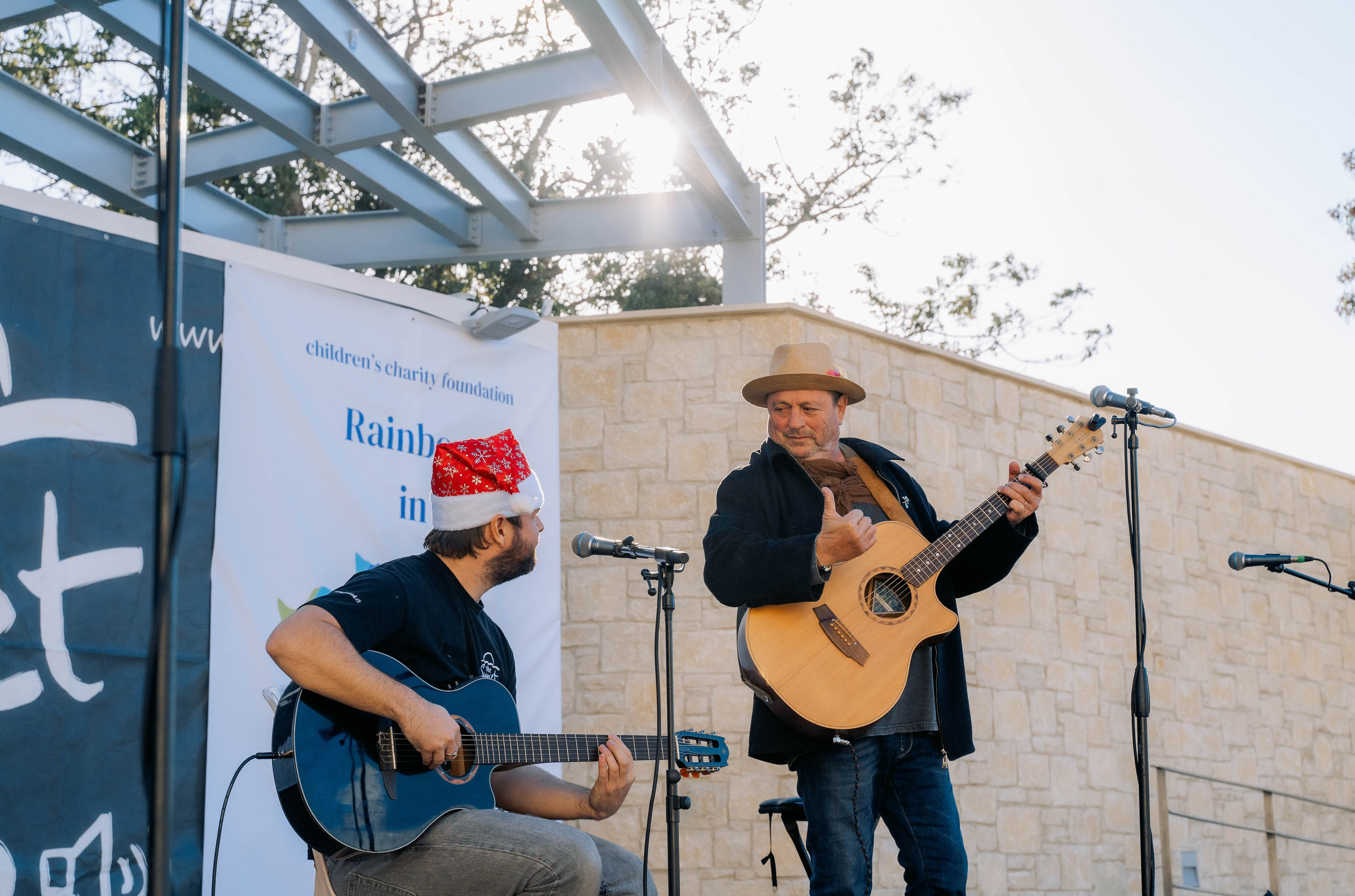 Новогодняя ярмарка от БФ «Радуга на Кипре». Свадебный и семейный фотограф Ирина Чернова