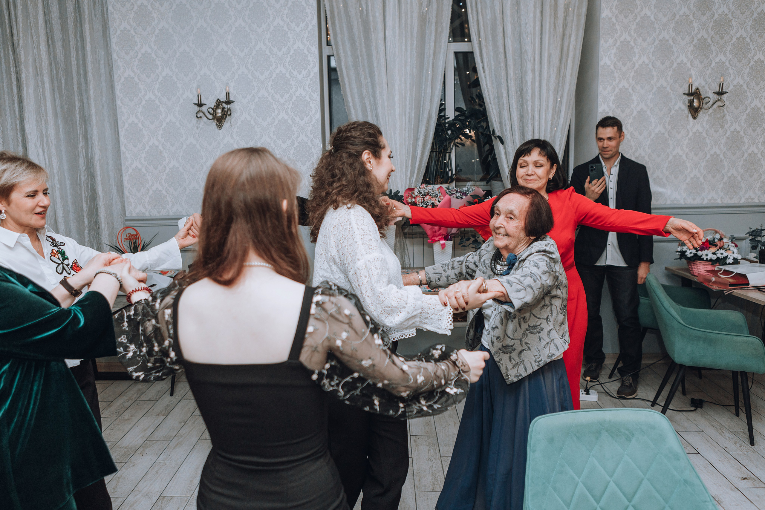 90-летний юбилей Сары Вагаповны. Фотограф в Санкт — Петербурге Анна Конофало