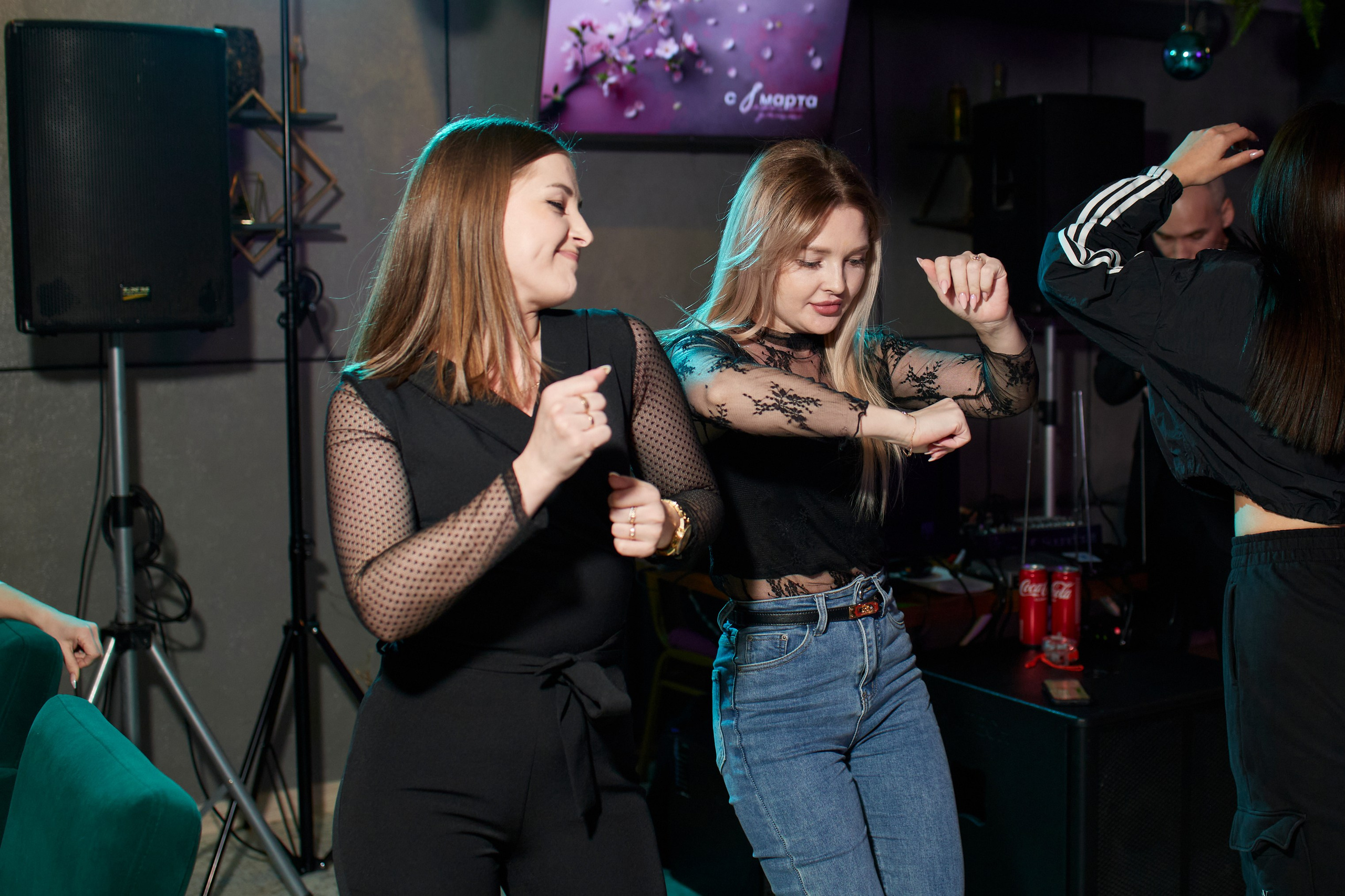 MAXIM & DAMIR | FOREST BAR | 8 МАРТА!. Главная