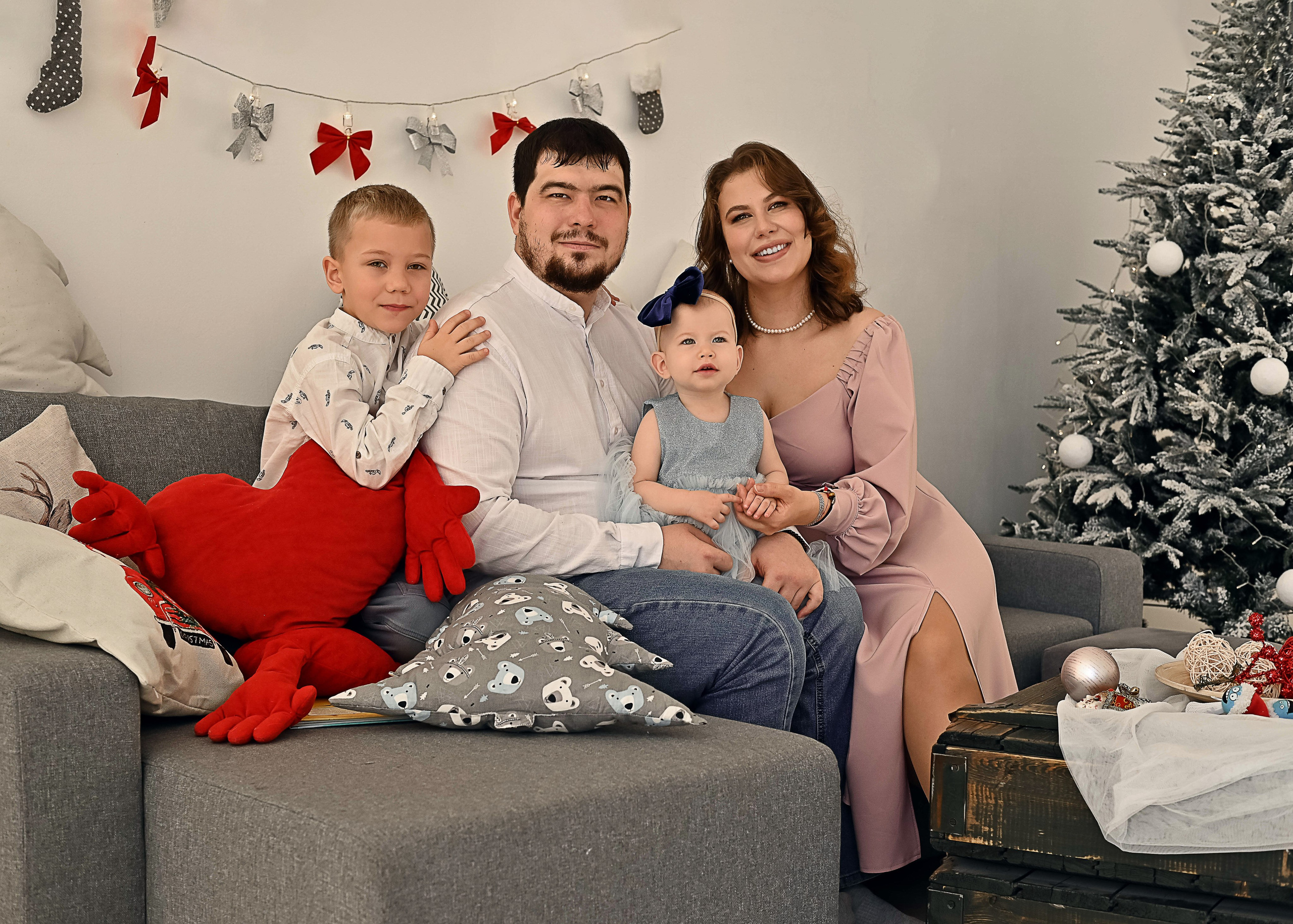 Екатерина, Алексей, Мишаня и Юлечка. Фотографы крещения/венчания  Красноярск Татьяна и Вячеслав Переваловы