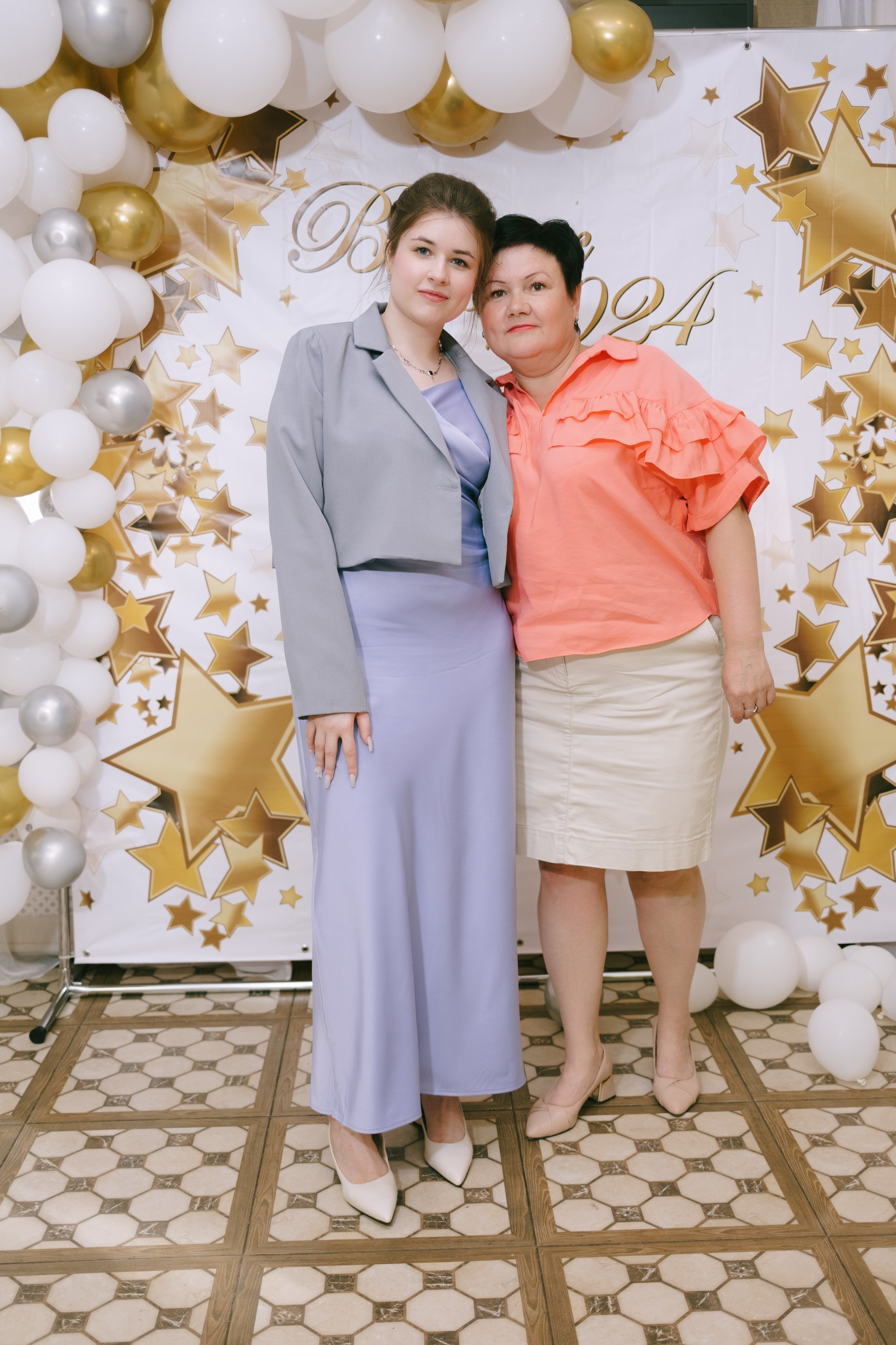 Выпускной школа 33. Свадебный и репортажной фотограф Денис Ожигин в Краснодаре и Краснодарском крае