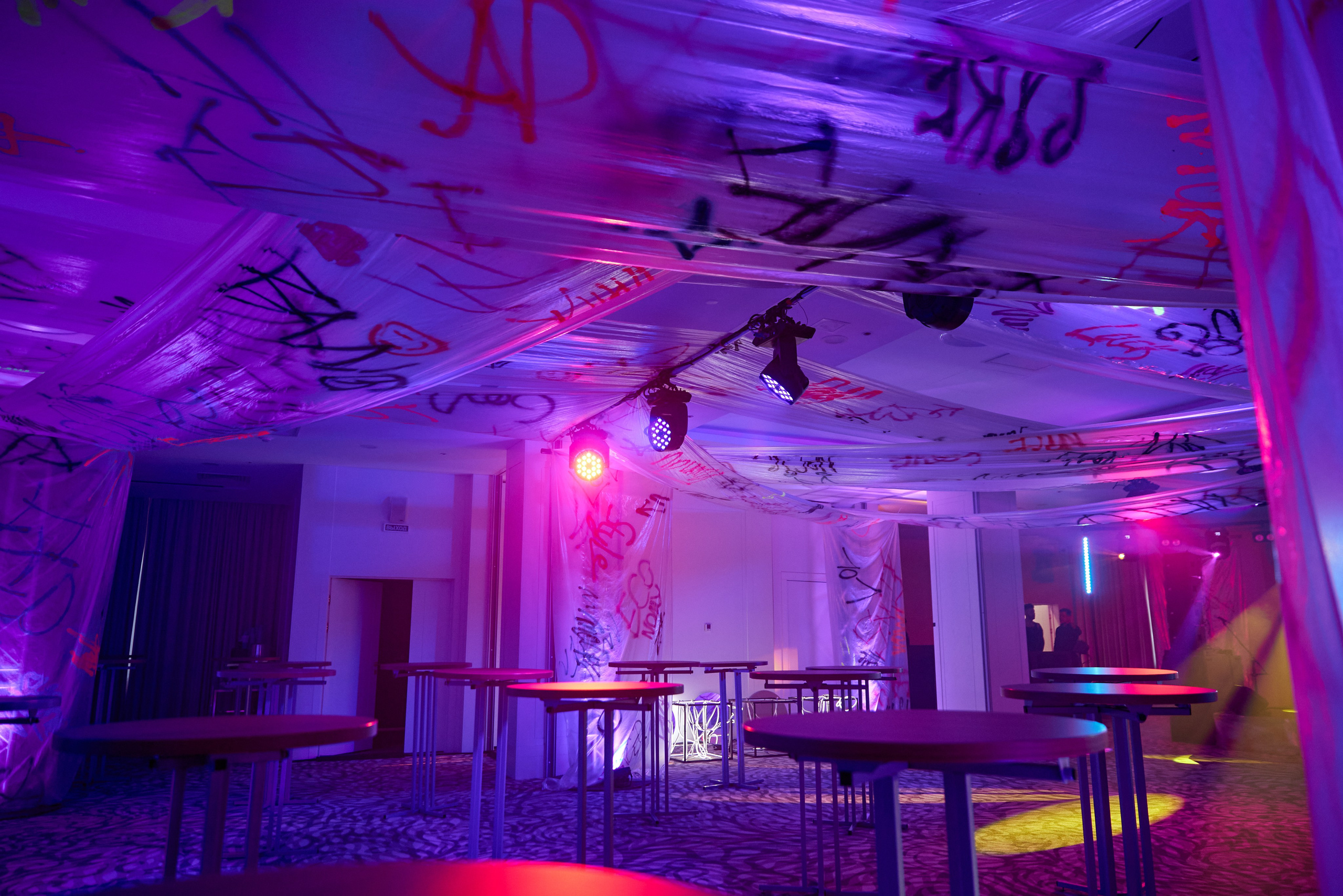 Декор вне возраста. Студия декора НикитинаДекор — оформление мероприятий в Ульяновске. Профессиональное создание эксклюзивных декораций