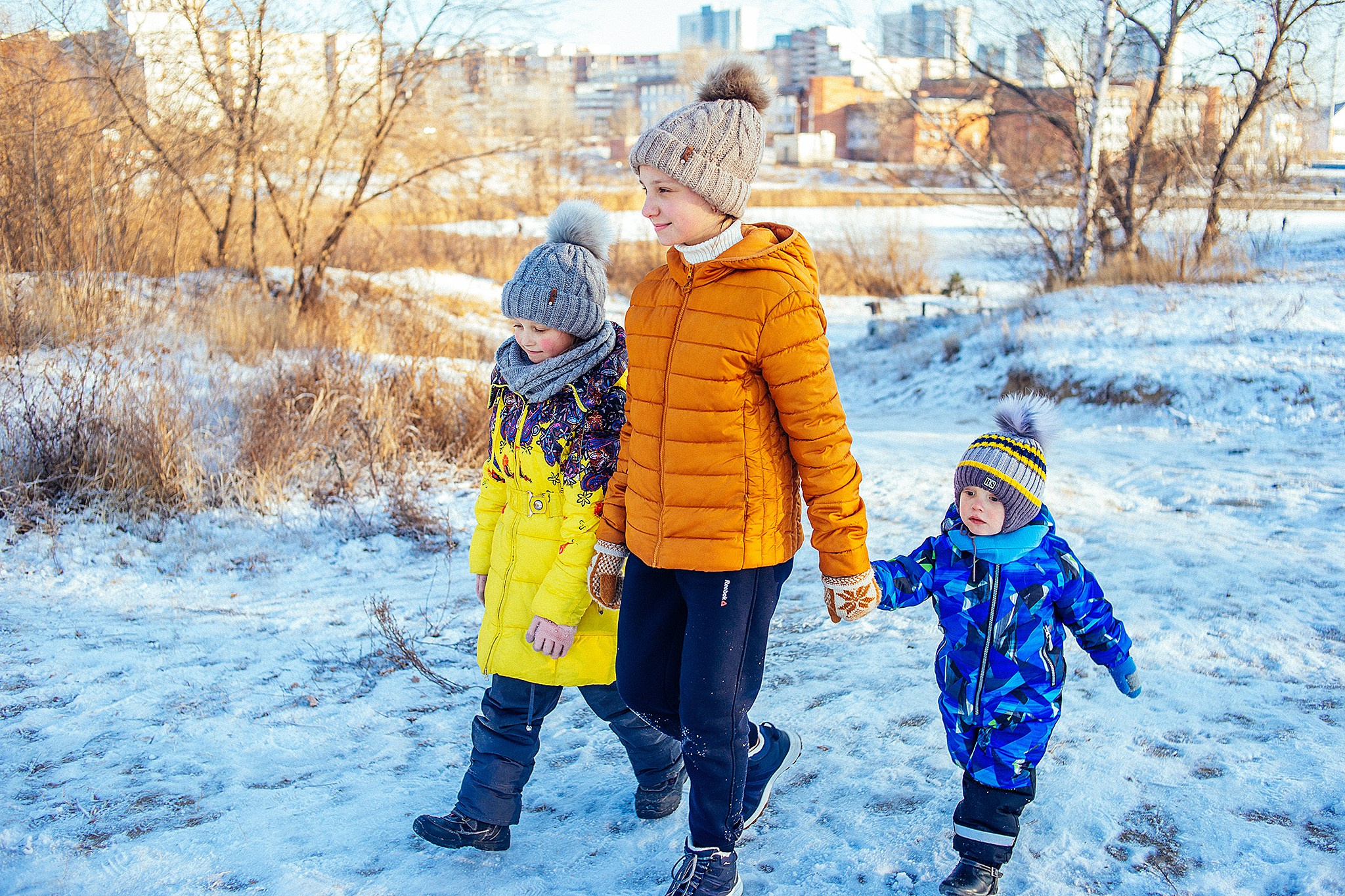 Зимняя фотопрогулка на мещерском озере с мандаринами. Детский и семейный фотограф, фотограф мероприятий Нижний Новгород