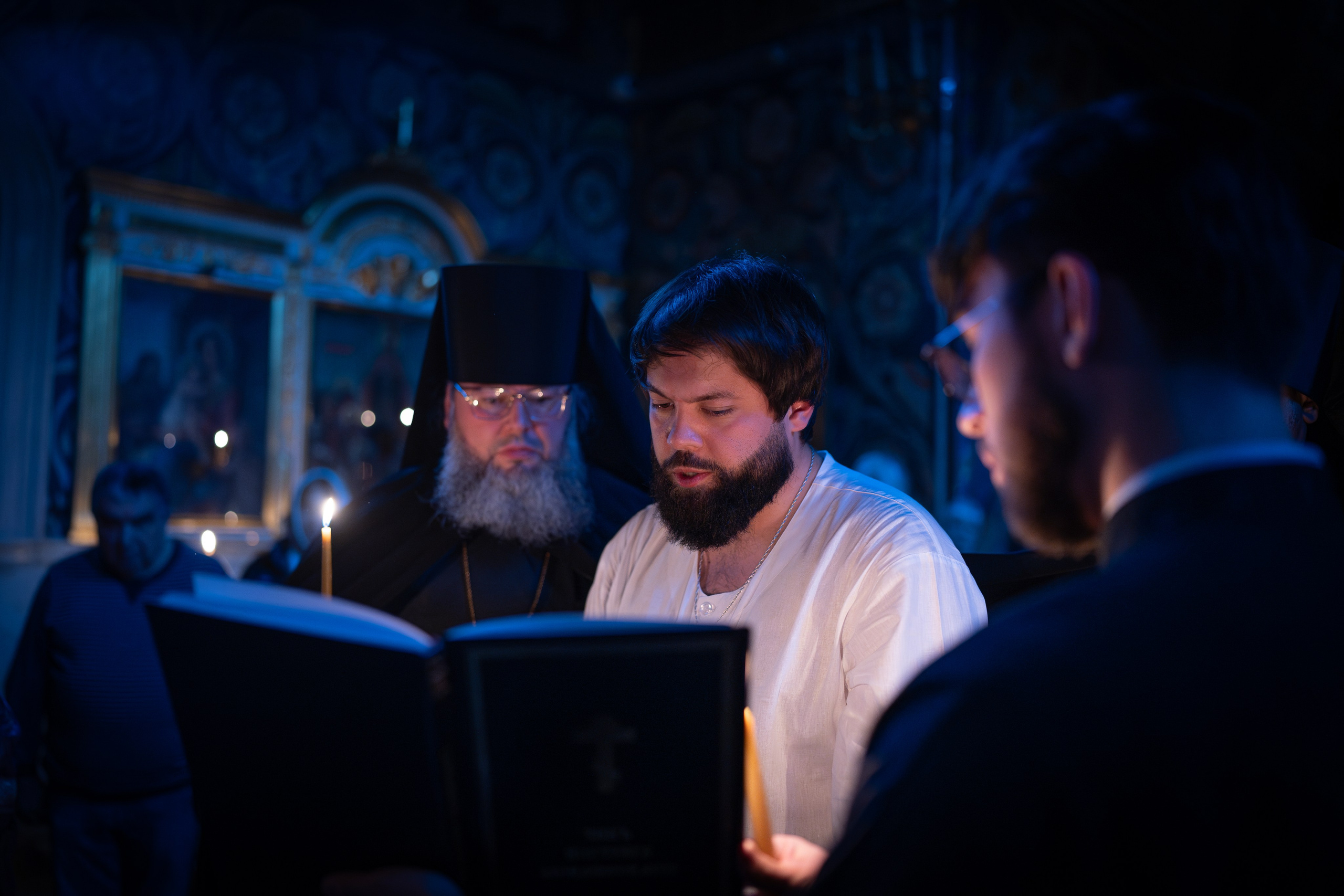 БОГОСЛУЖЕНИЯ. Фотограф Елена Лунева