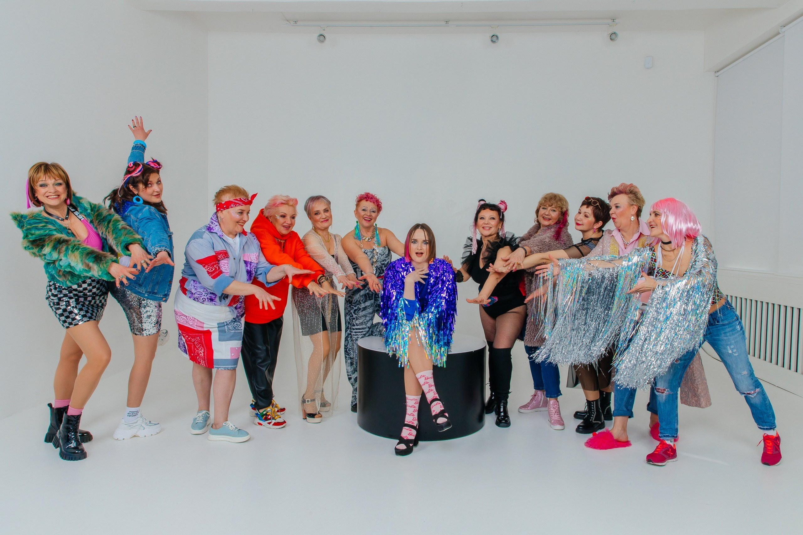 Танцевальный коллектив «Зажигай». Фотограф Молчанов Александр