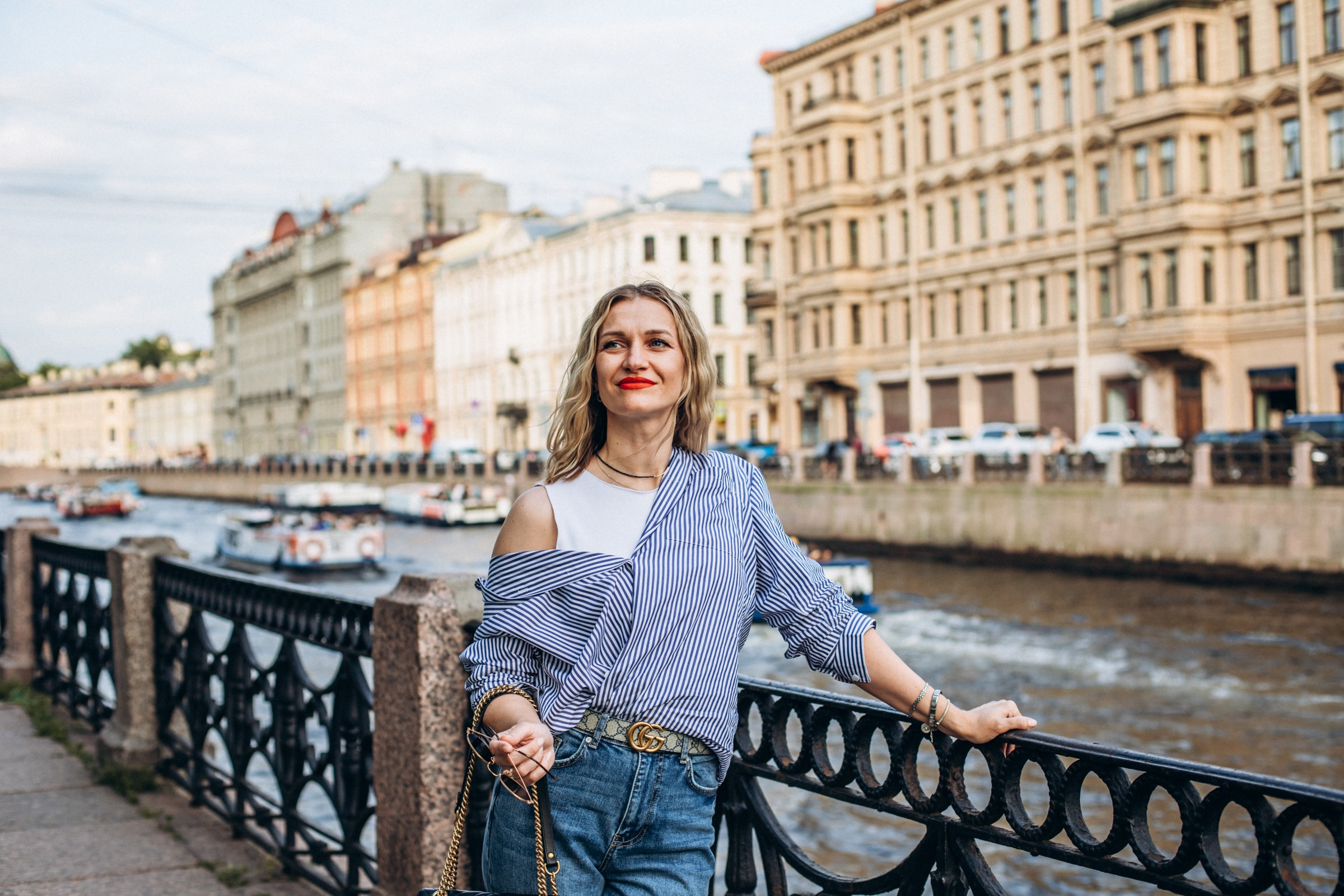 Саша, Ульяна и Настя в июне. Фотопрогулка в Петербурге. Индивидуальный и семейный фотограф в Санкт-Петербурге
