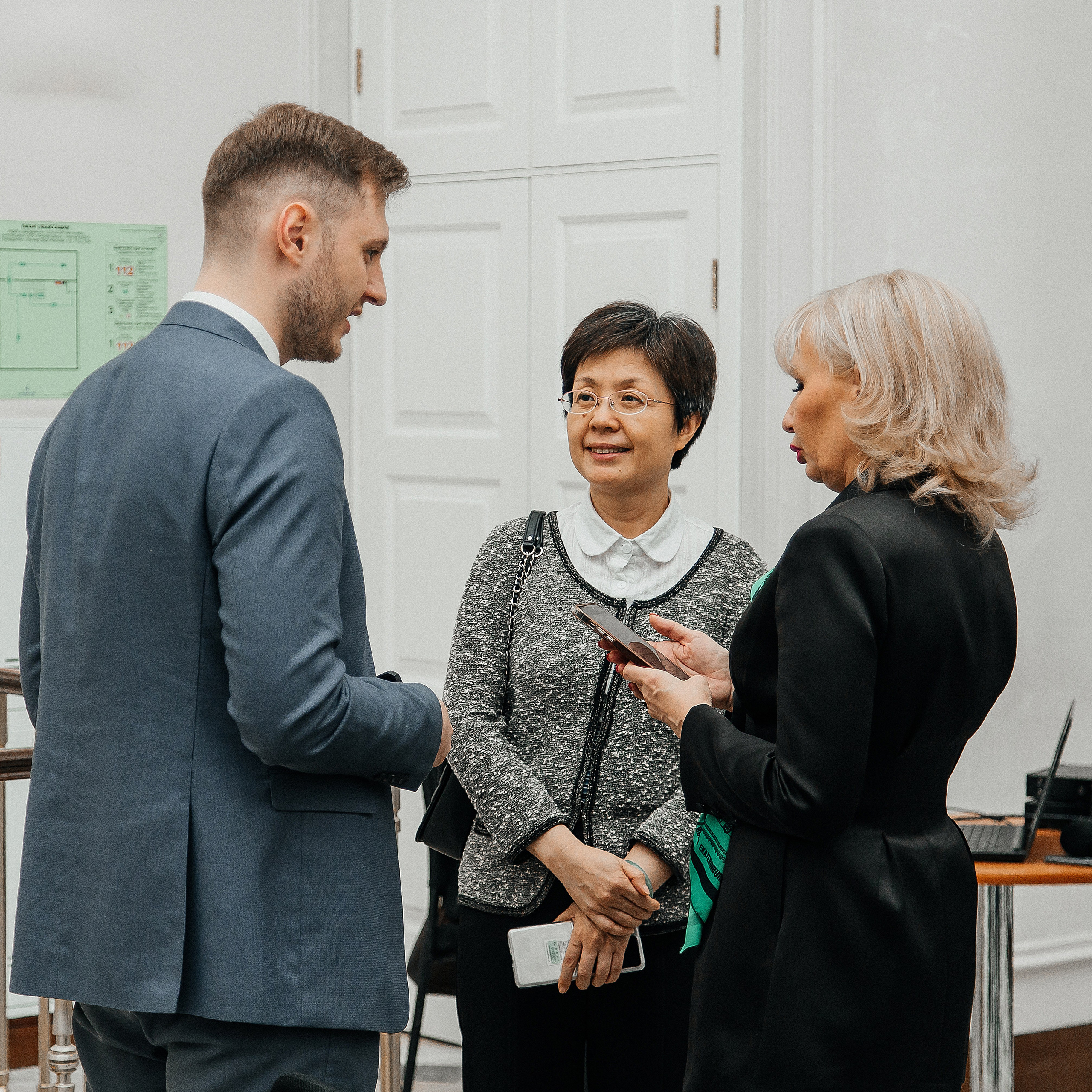 Бизнес — встреча с предпринимателями Китая. Фотограф Екатеринбург Марина Поздеева