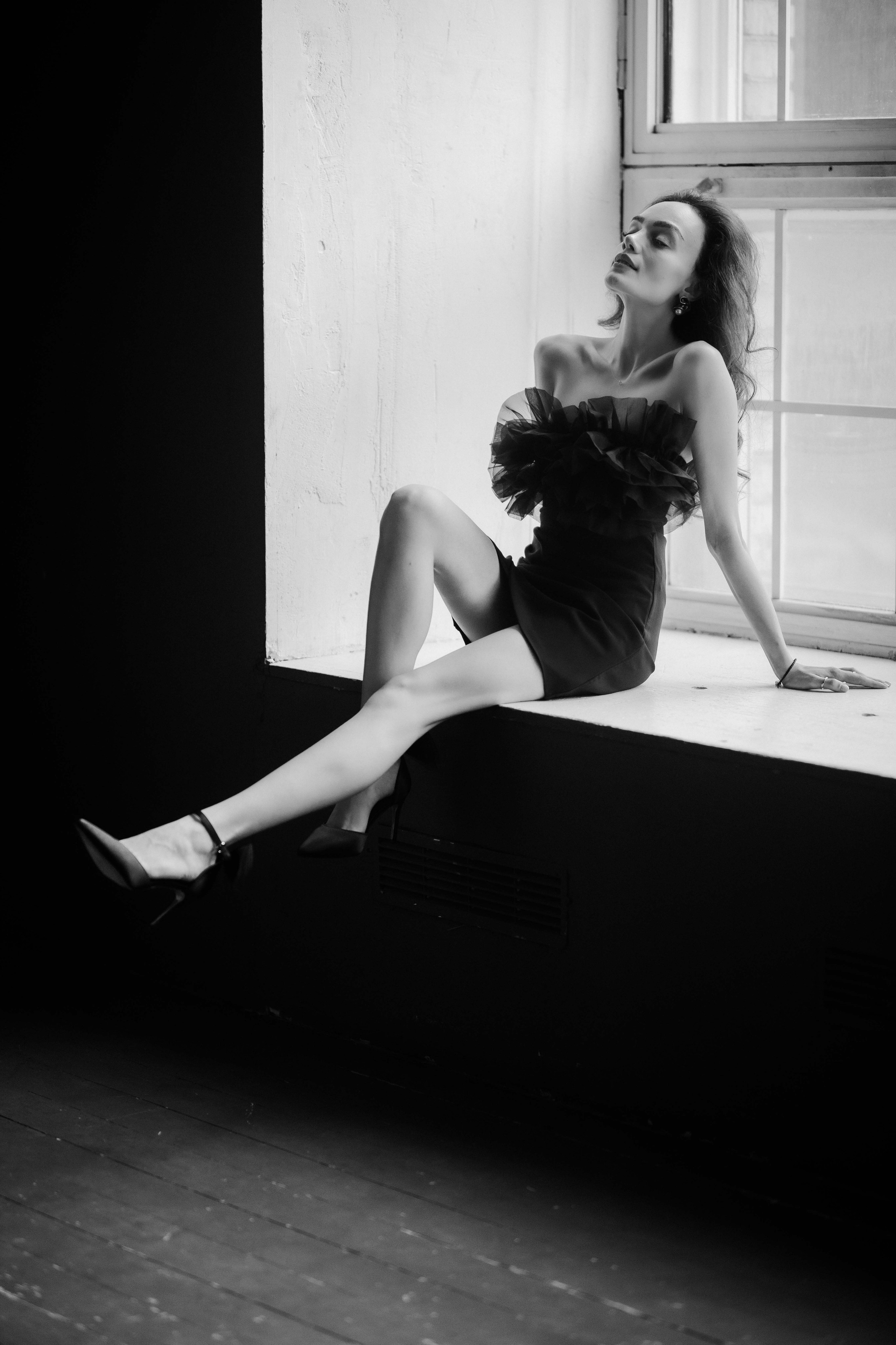 Женское. ЧБ Фотограф Ольга Лесли