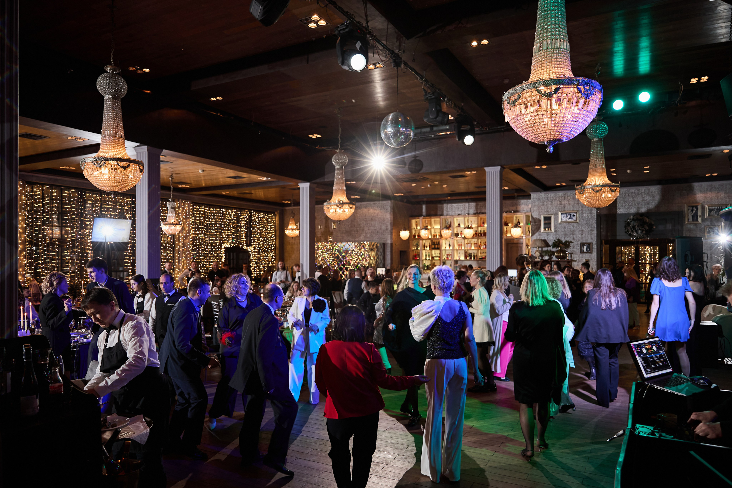 ELS GROUP. Антон Гошовский - свадебный и семейный фотограф в Москве и Крыму