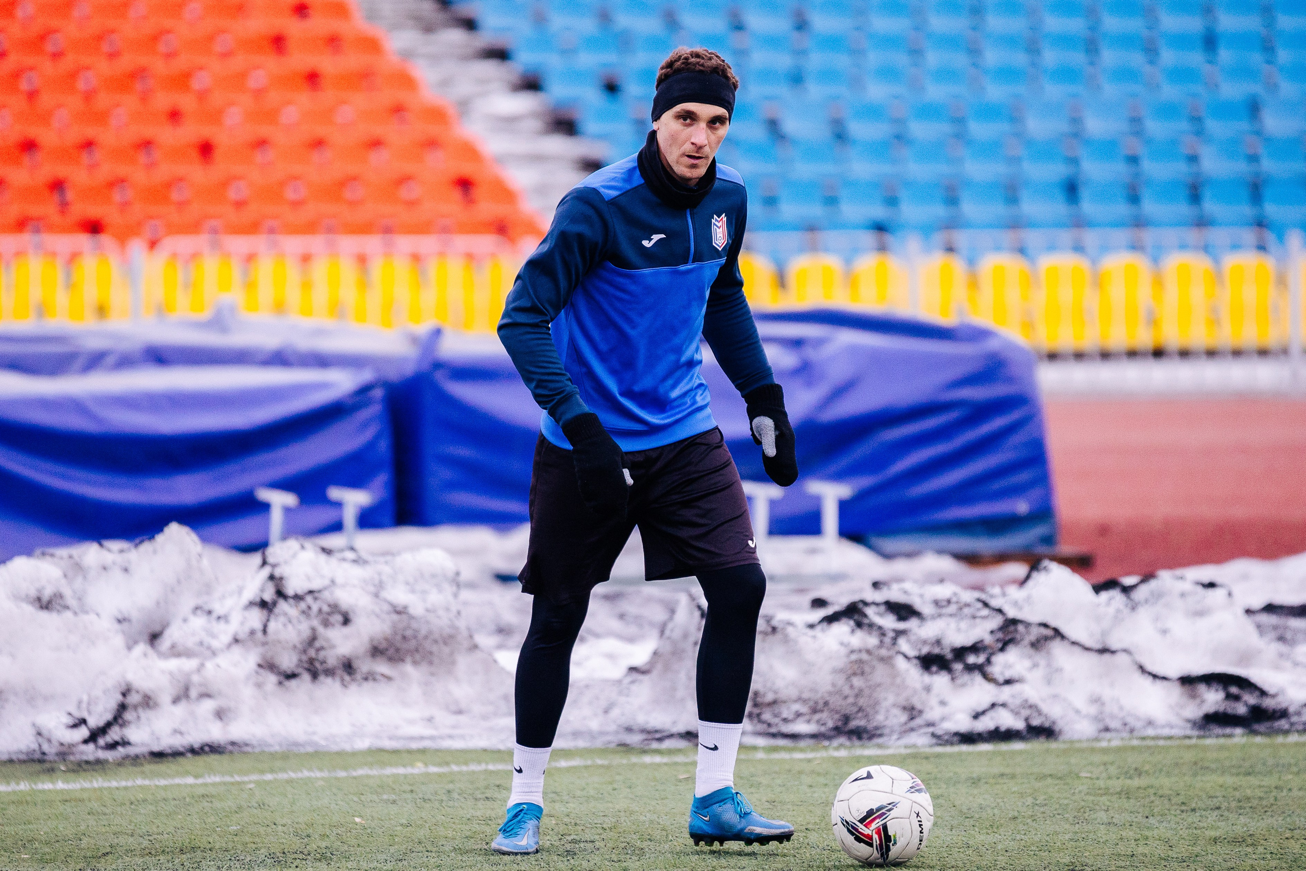 Тренировка ФК Металлург // 01.04.24. Денис Прохоров Фотограф в г. Магнитогорск