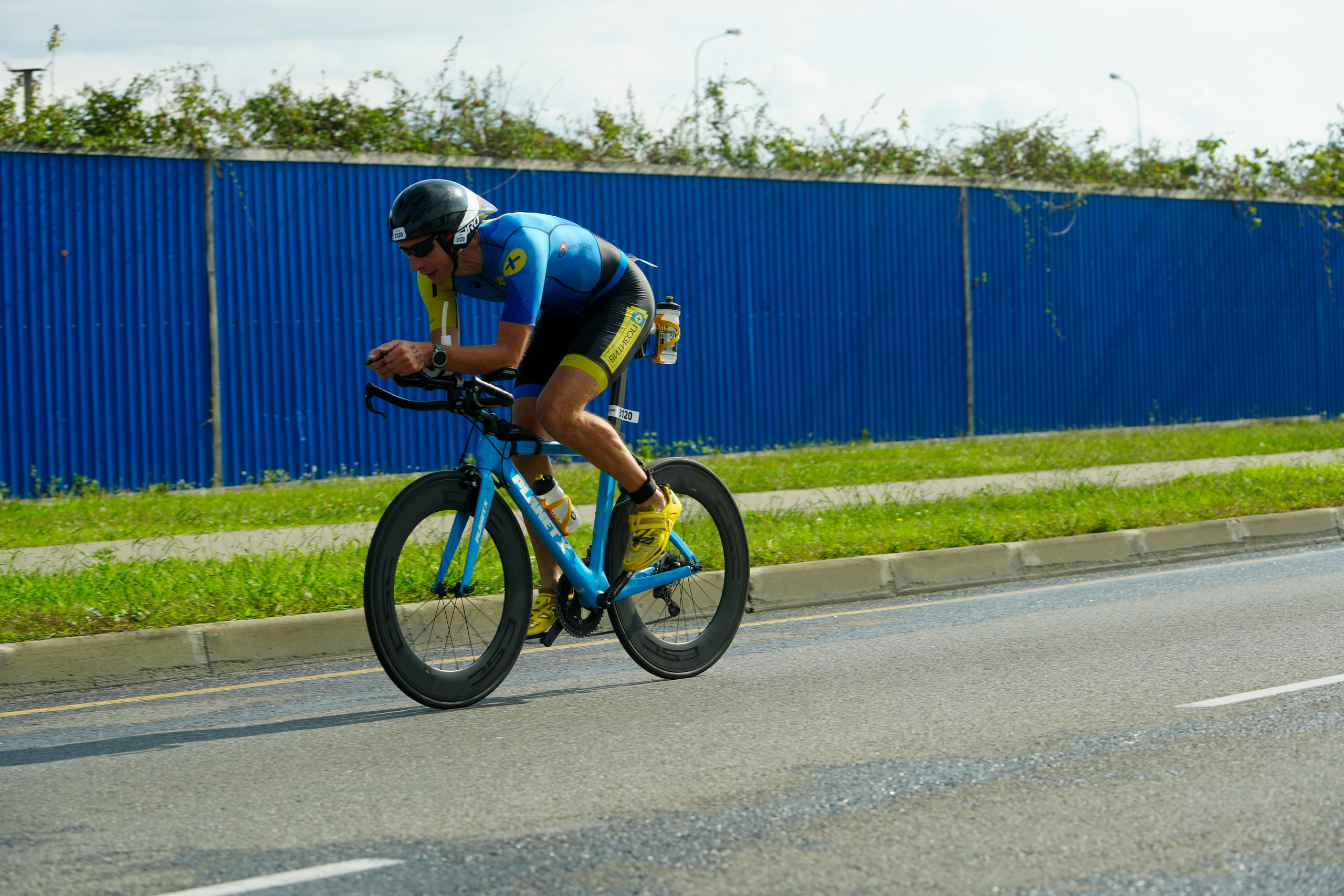 Фотоотчет партнерской интеграции для компании TELE2 на фестивале Ironstar. Репортажный фотограф в Красной Поляне и Сочи Павлюченко Екатерина