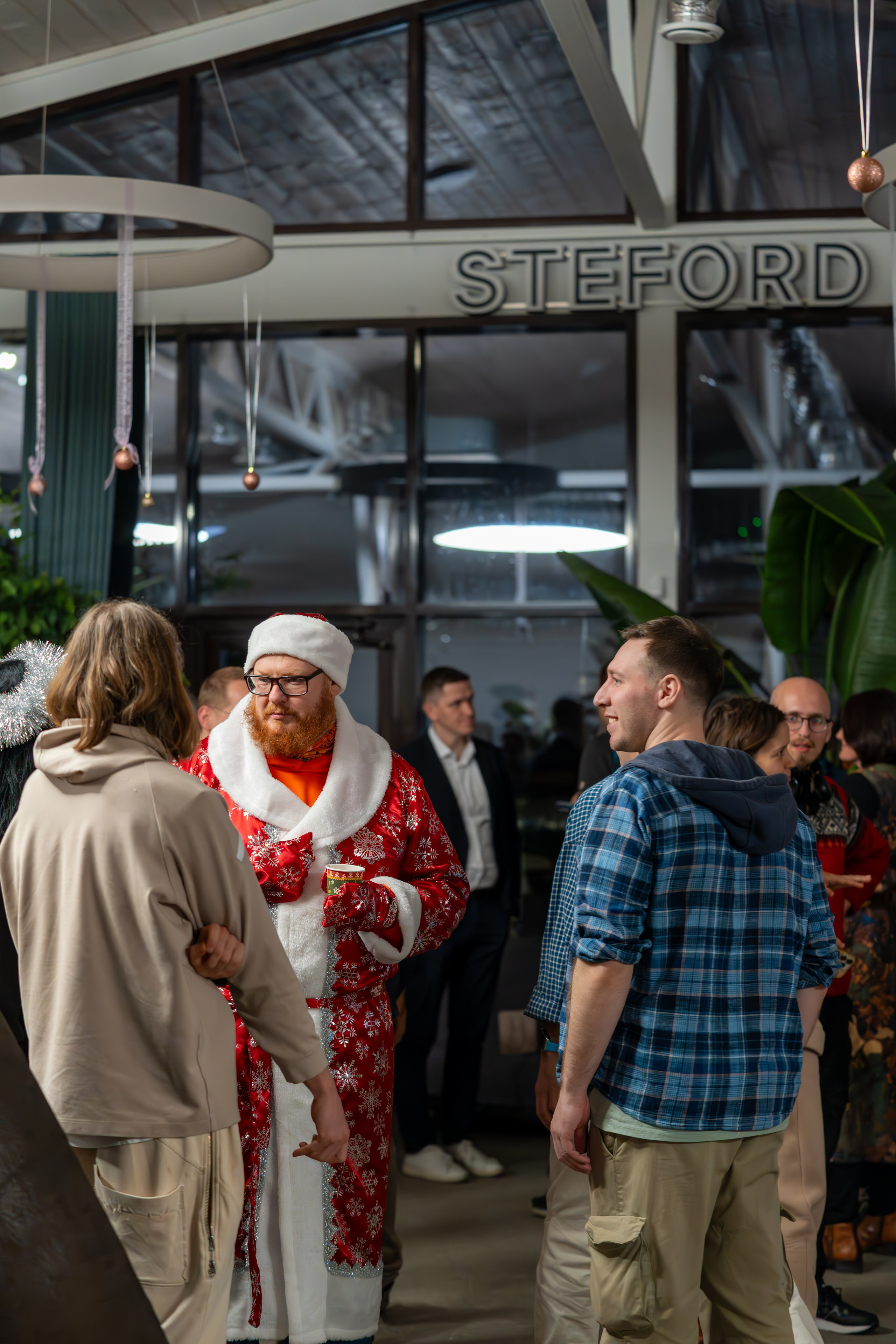 Предновогодняя встреча в пространстве Steford Hub. Репортажный фотограф в Красной Поляне и Сочи Павлюченко Екатерина