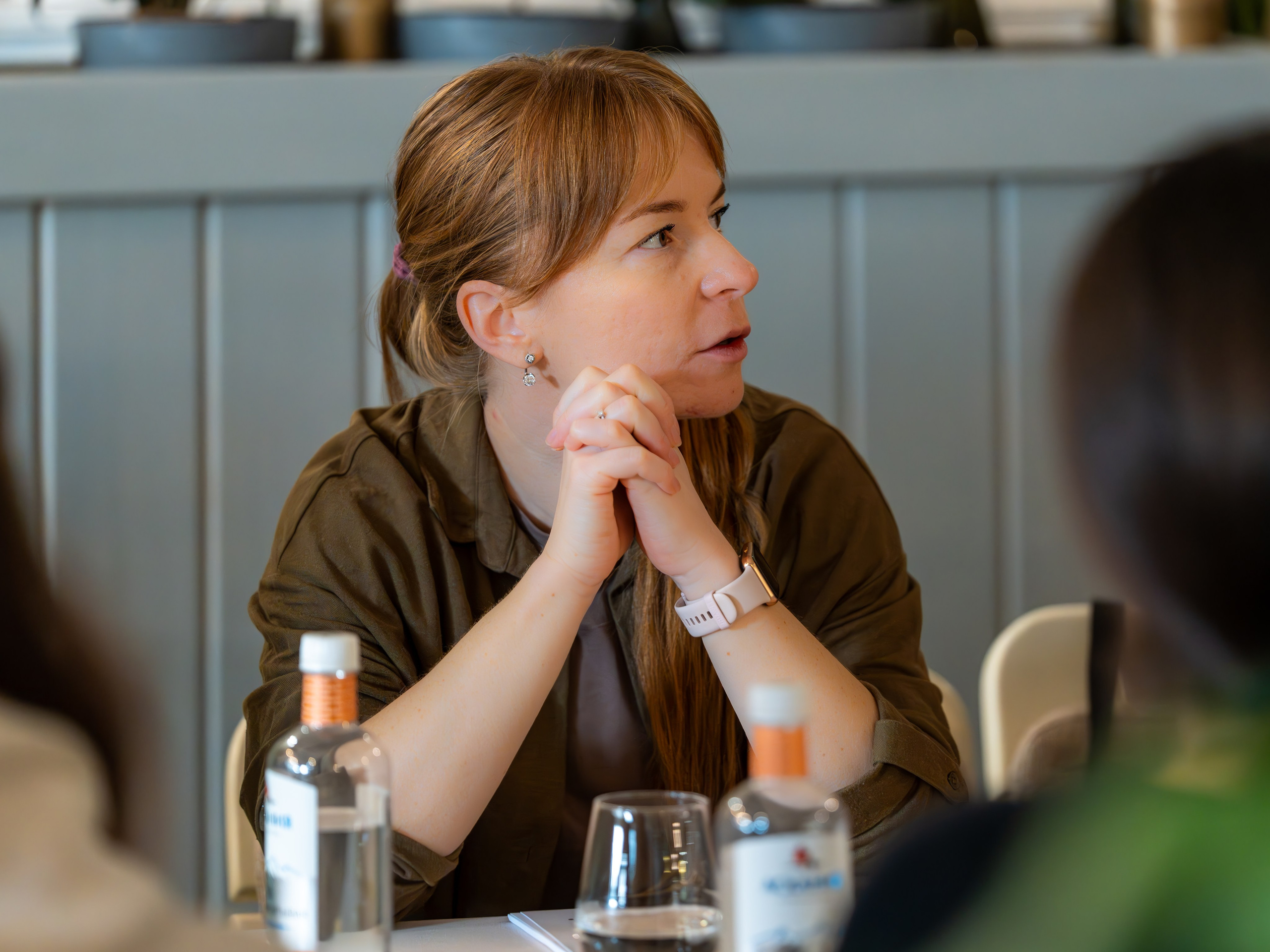 Литературная мастерская с Ольгой Шутовой в «Винотеррии». Репортажный фотограф в Красной Поляне и Сочи Павлюченко Екатерина